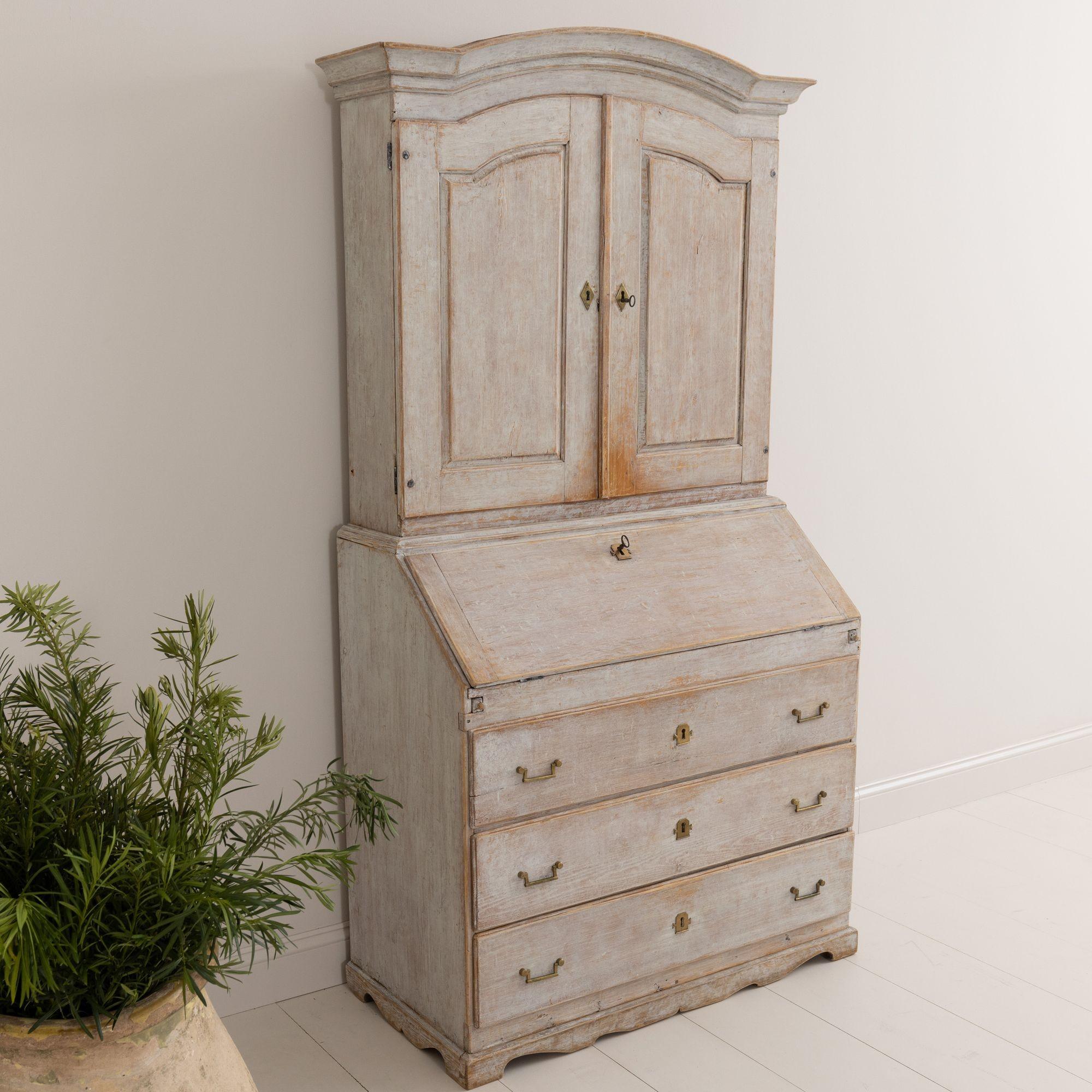 Wood 18th c. Swedish Early Gustavian Secretary with Library For Sale