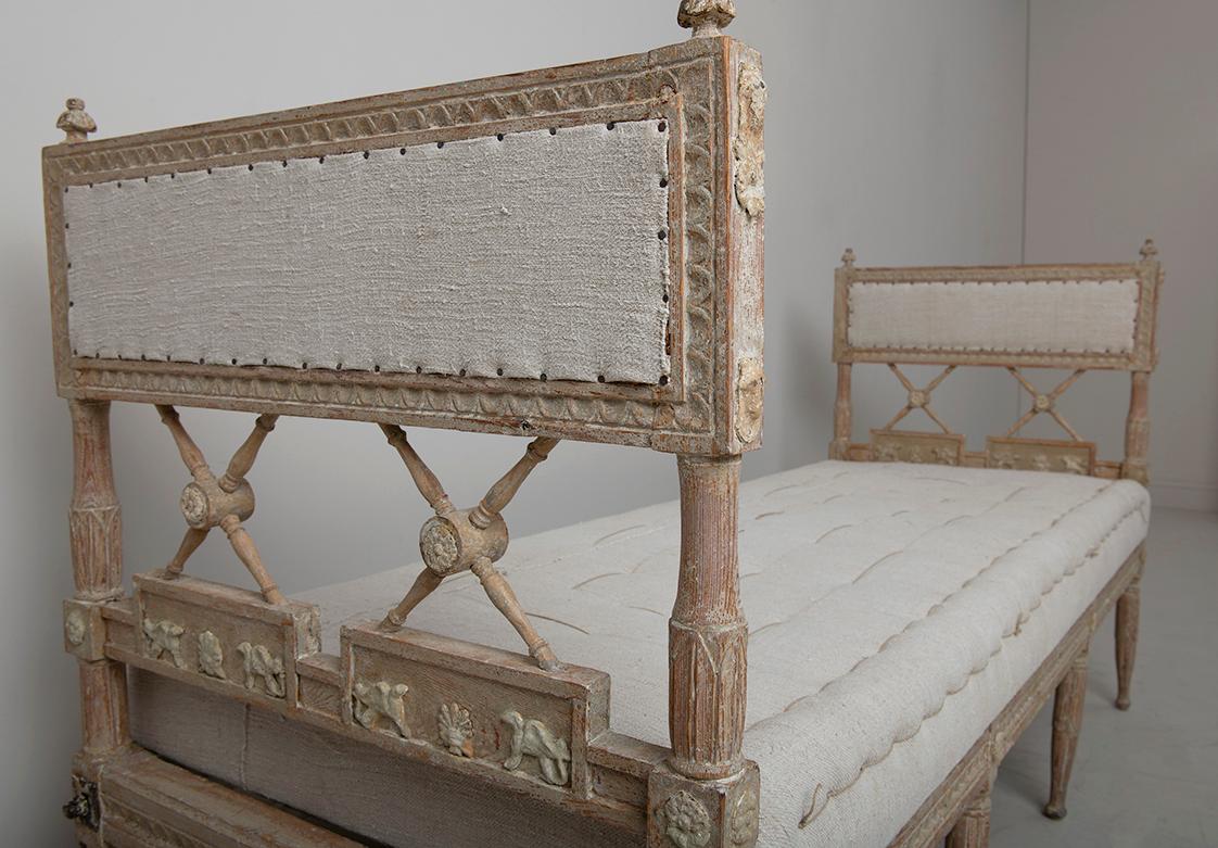  Swedish Daybed in Original Paint with Egyptian Carvings, 18th c. Gustavian 2