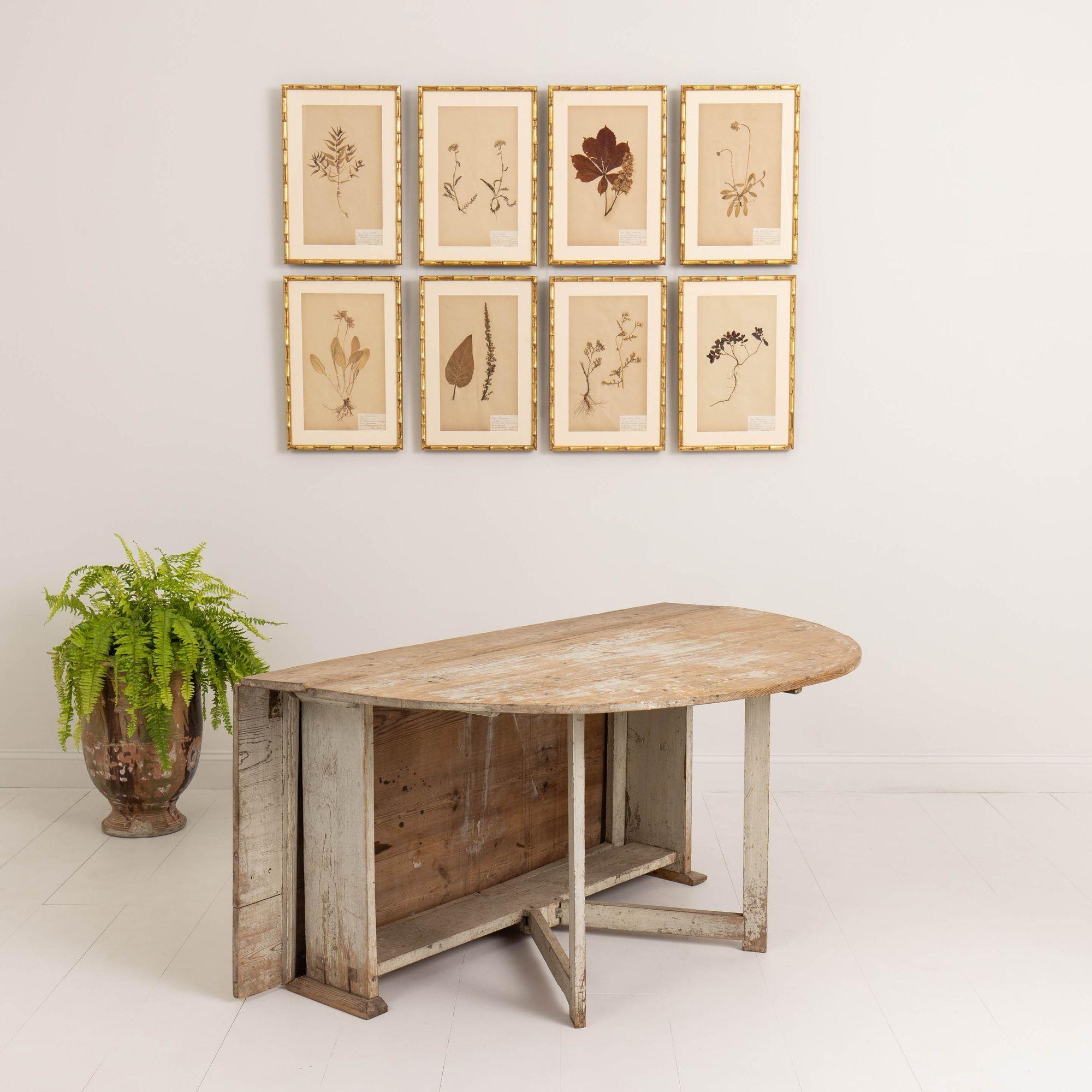 18th c. Swedish Gustavian Original Paint Gate Leg - Drop Leaf Table and Console For Sale 1