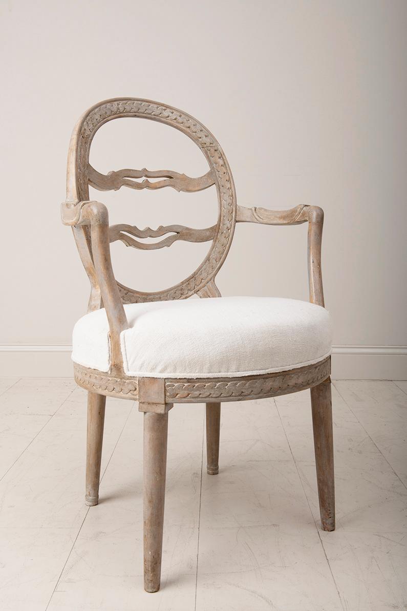 18th c. Swedish Gustavian Period Laughing Chair in Original Patina In Excellent Condition In Wichita, KS