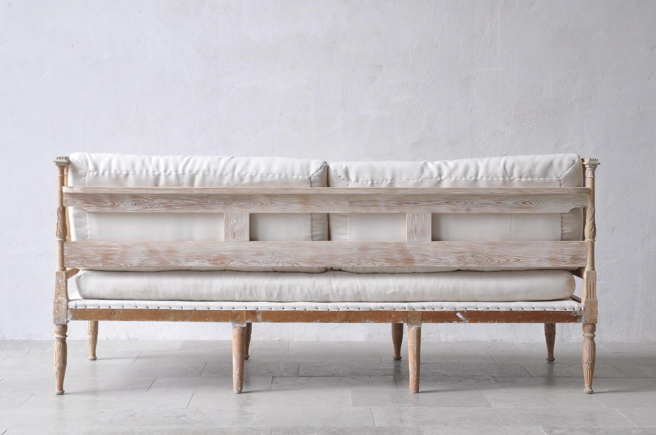 18th Century Swedish Gustavian Period Painted Daybed from Stockholm 4