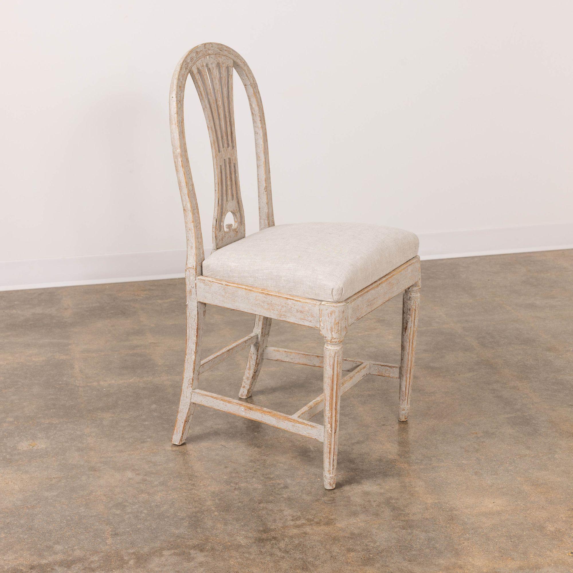 Set of Twelve 18th c. Swedish Gustavian Painted Oval Back Wheat Sheaf Chairs 4
