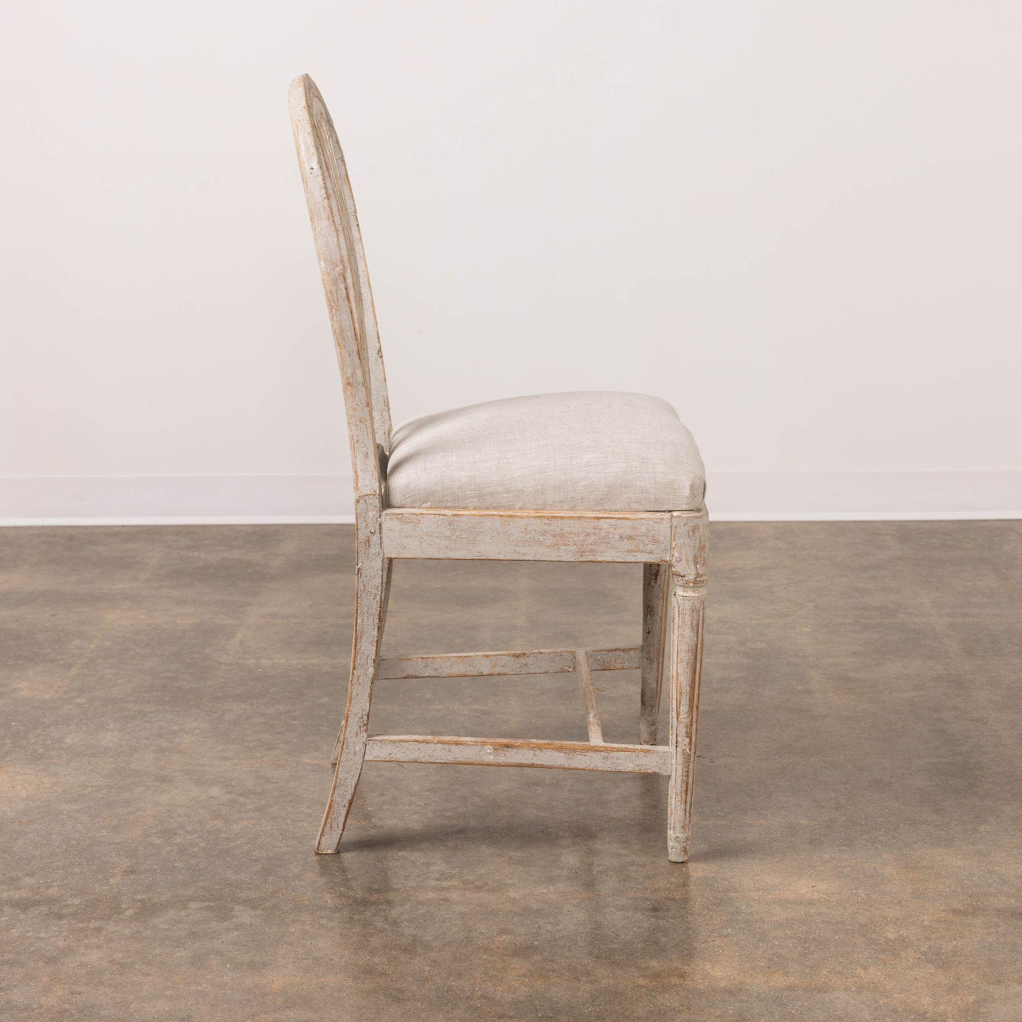 Set of Twelve 18th c. Swedish Gustavian Painted Oval Back Wheat Sheaf Chairs 5