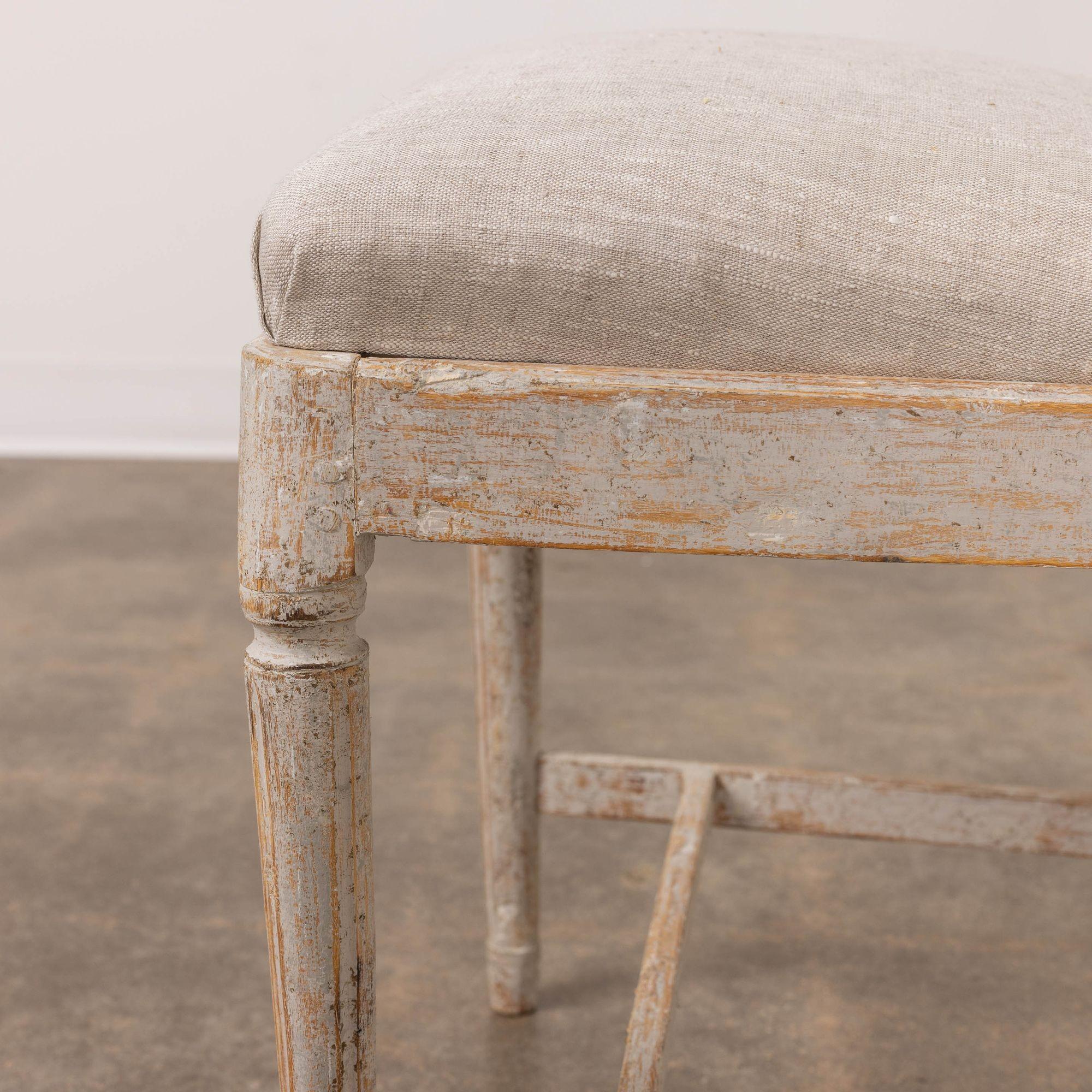 Set of Twelve 18th c. Swedish Gustavian Painted Oval Back Wheat Sheaf Chairs 7