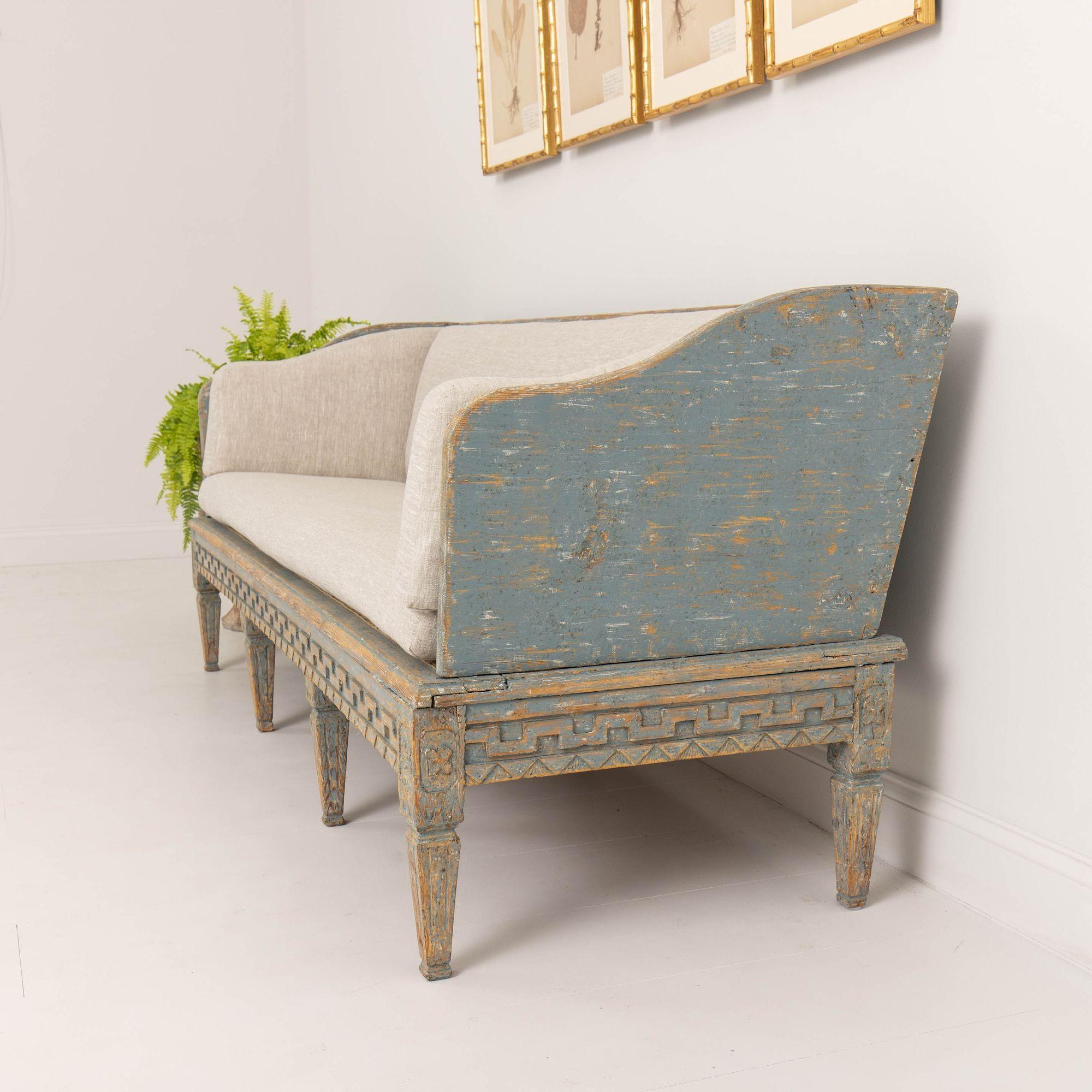 18th c. Swedish Gustavian Period Painted Sofa 'Trägsoffa' For Sale 8