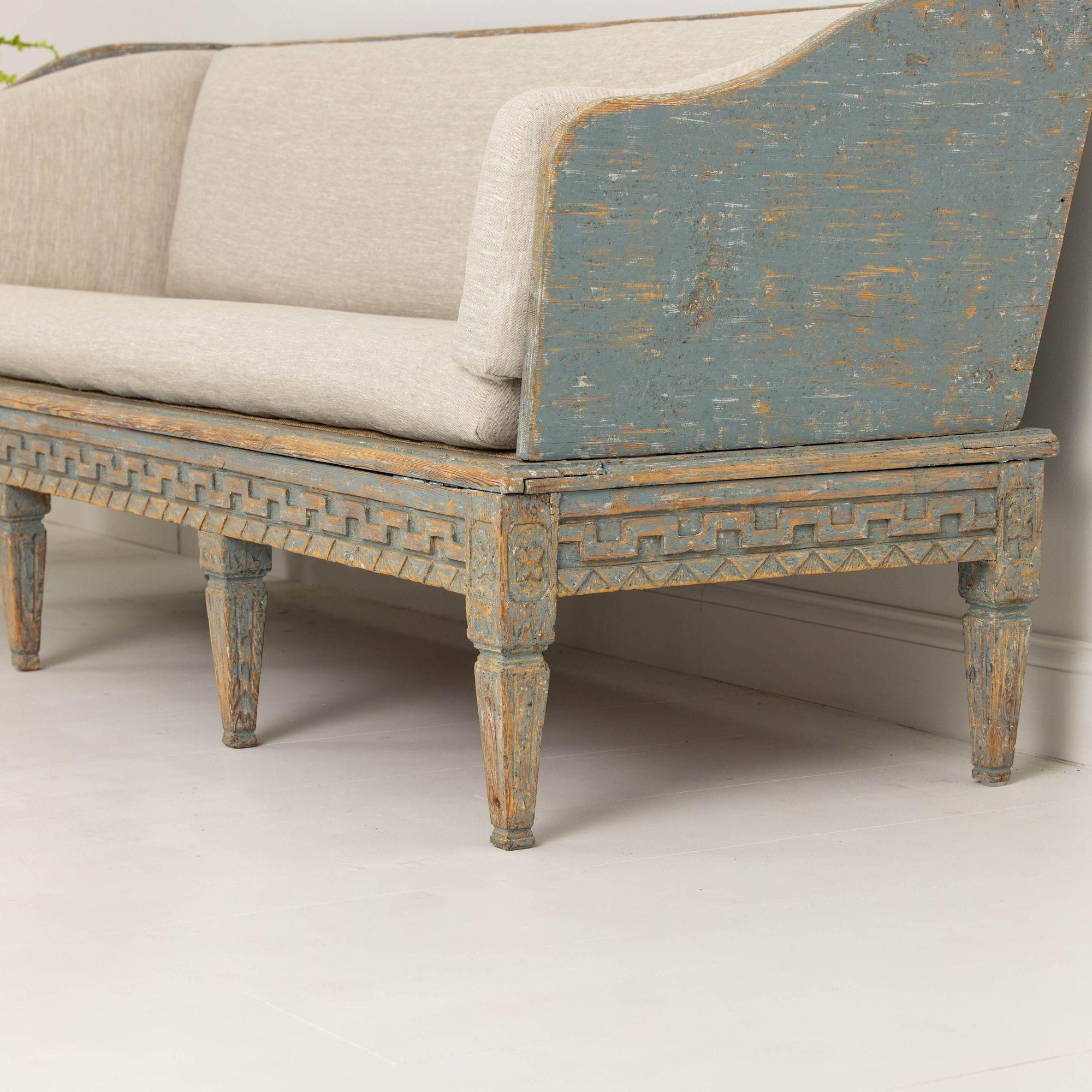 18th c. Swedish Gustavian Period Painted Sofa 'Trägsoffa' For Sale 9