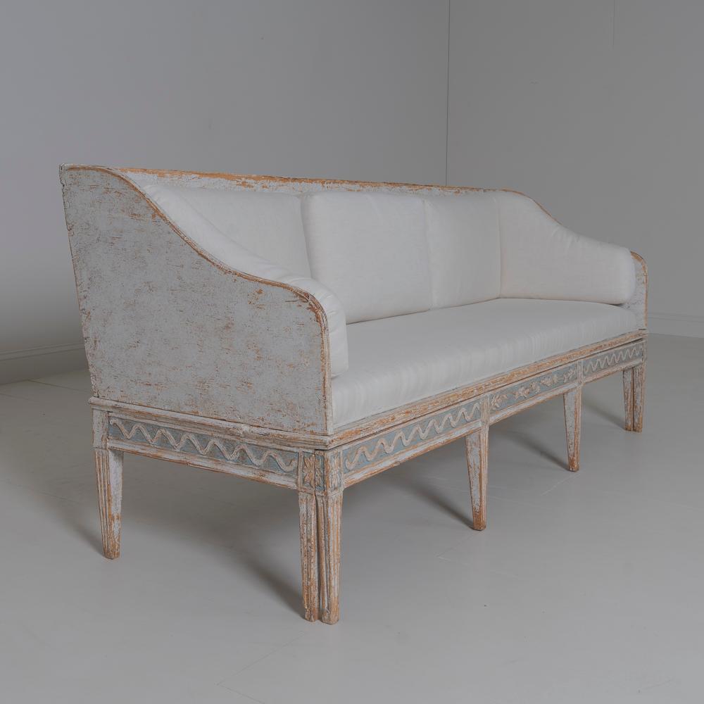 18th Century Swedish Gustavian Period Sofa Bench 'Tragsoffa' 3