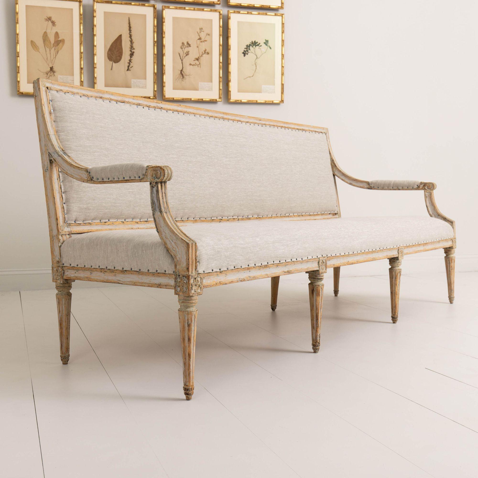 18th c. Swedish Gustavian Period Sofa in Original Paint By Johan Lindgren For Sale 2