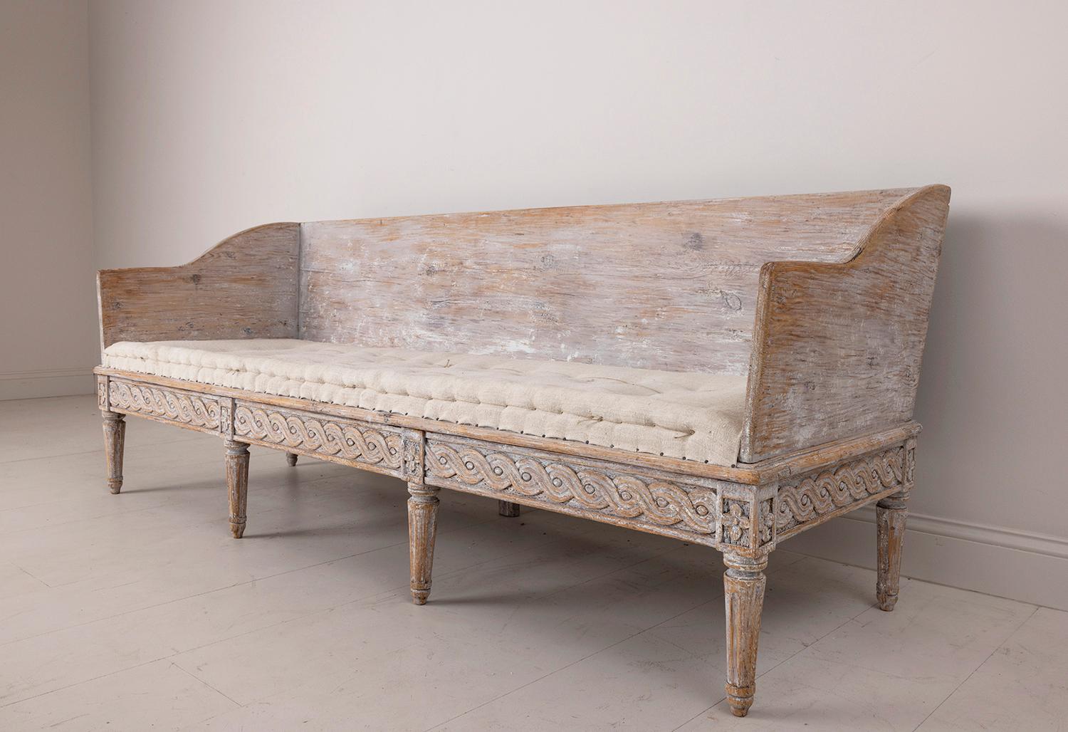 18th c. Swedish Gustavian Period Upholstered Trag Sofa in Original Paint In Excellent Condition In Wichita, KS