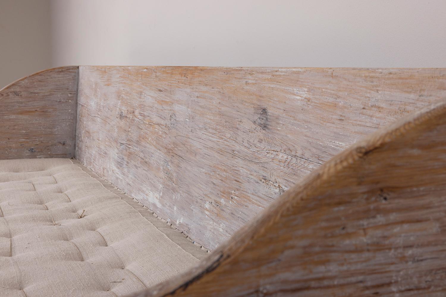 18th c. Swedish Gustavian Period Upholstered Trag Sofa in Original Paint 1