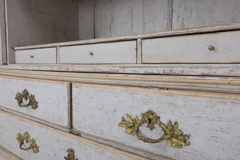 Swedish Two-Part Painted Linen Press Cabinet, 18th c. Rococo Period For Sale 5