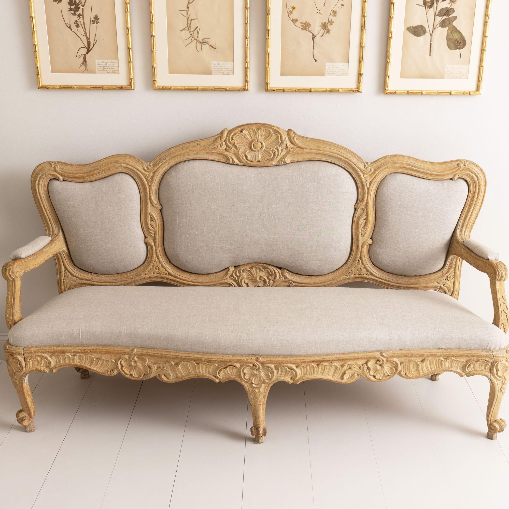 18th C. Swedish Rococo Sofa Bench in Original Paint from Stockholm 5
