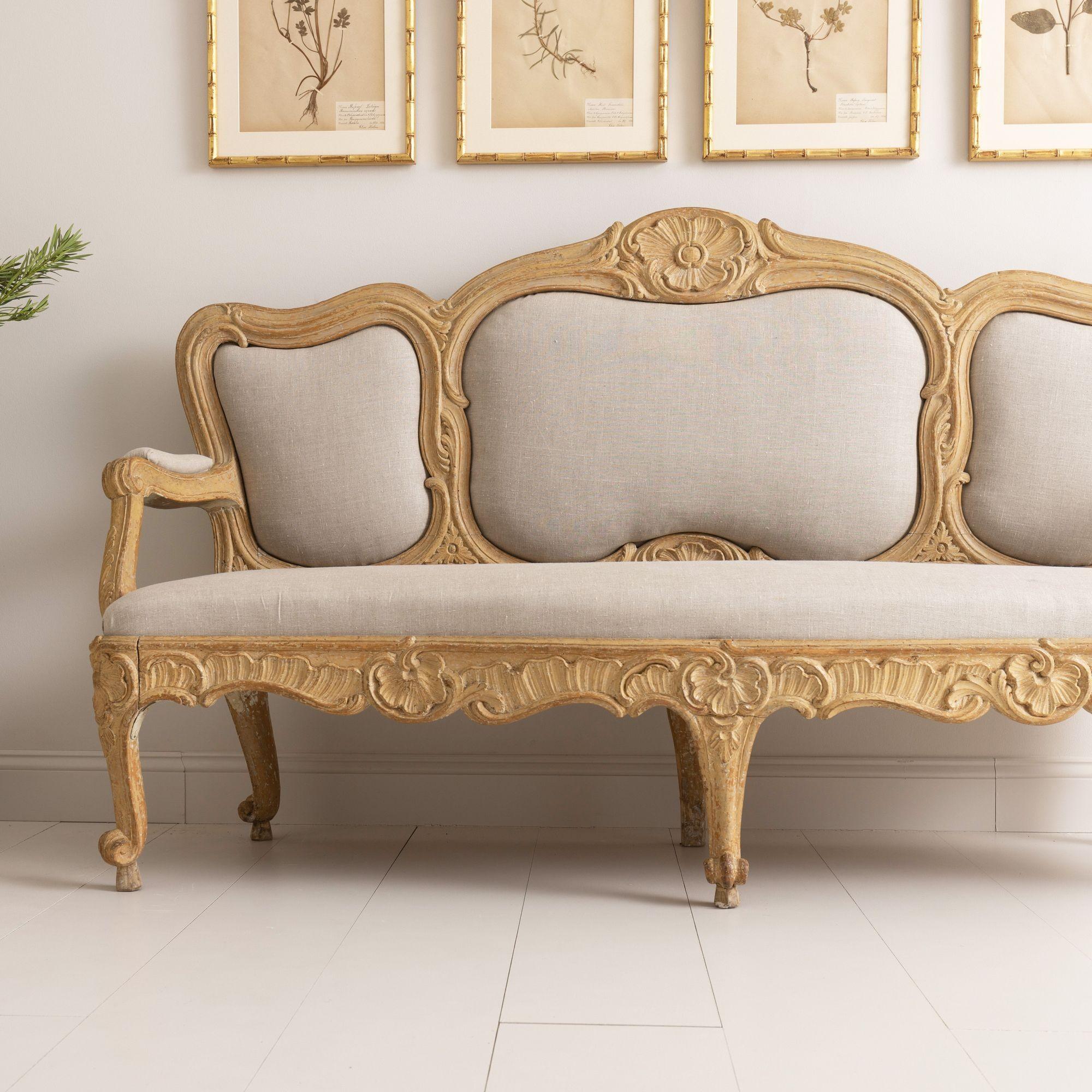 Linen 18th C. Swedish Rococo Sofa Bench in Original Paint from Stockholm