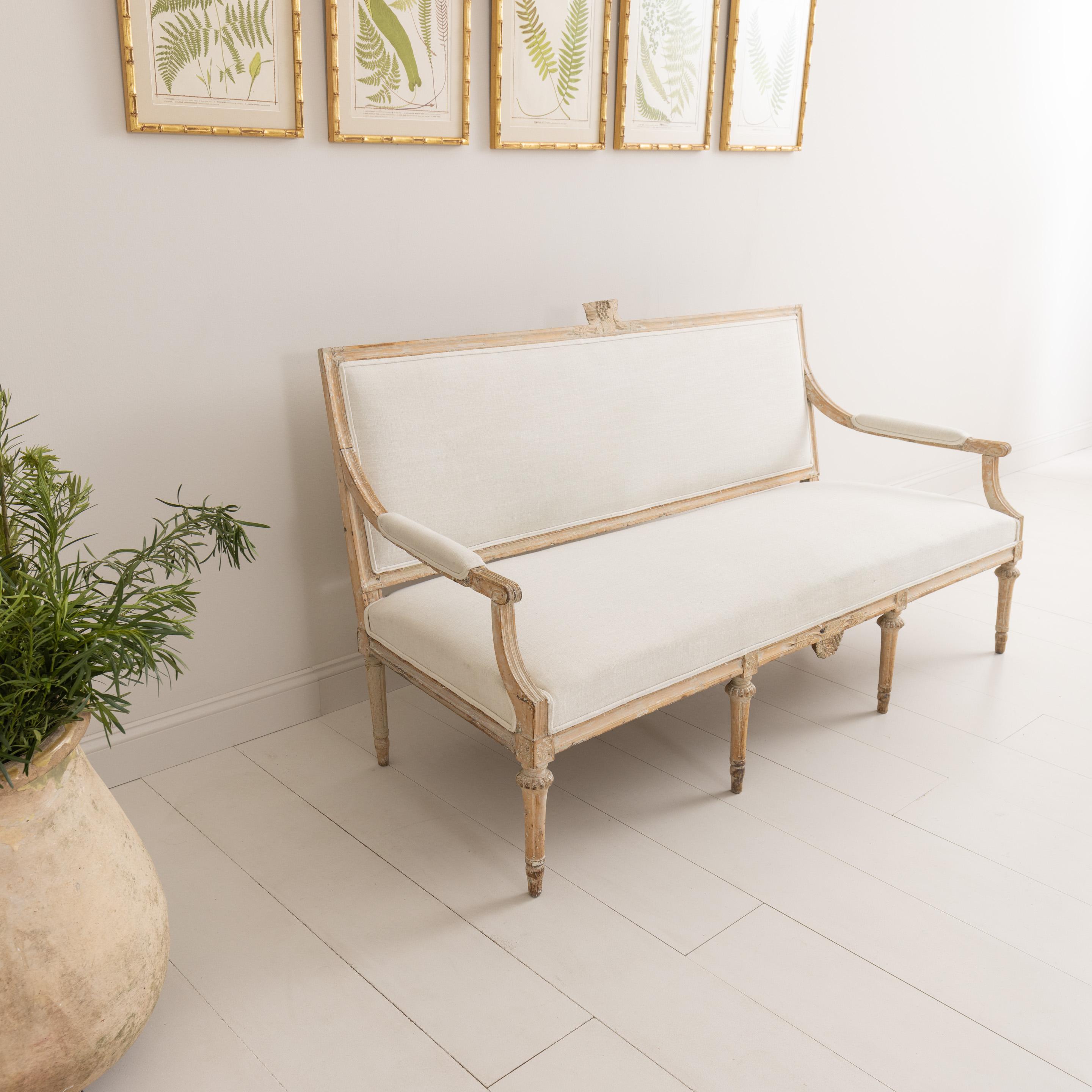 18th c. Swedish Sofa Bench in Original Patina, Gustavian Period In Excellent Condition For Sale In Wichita, KS