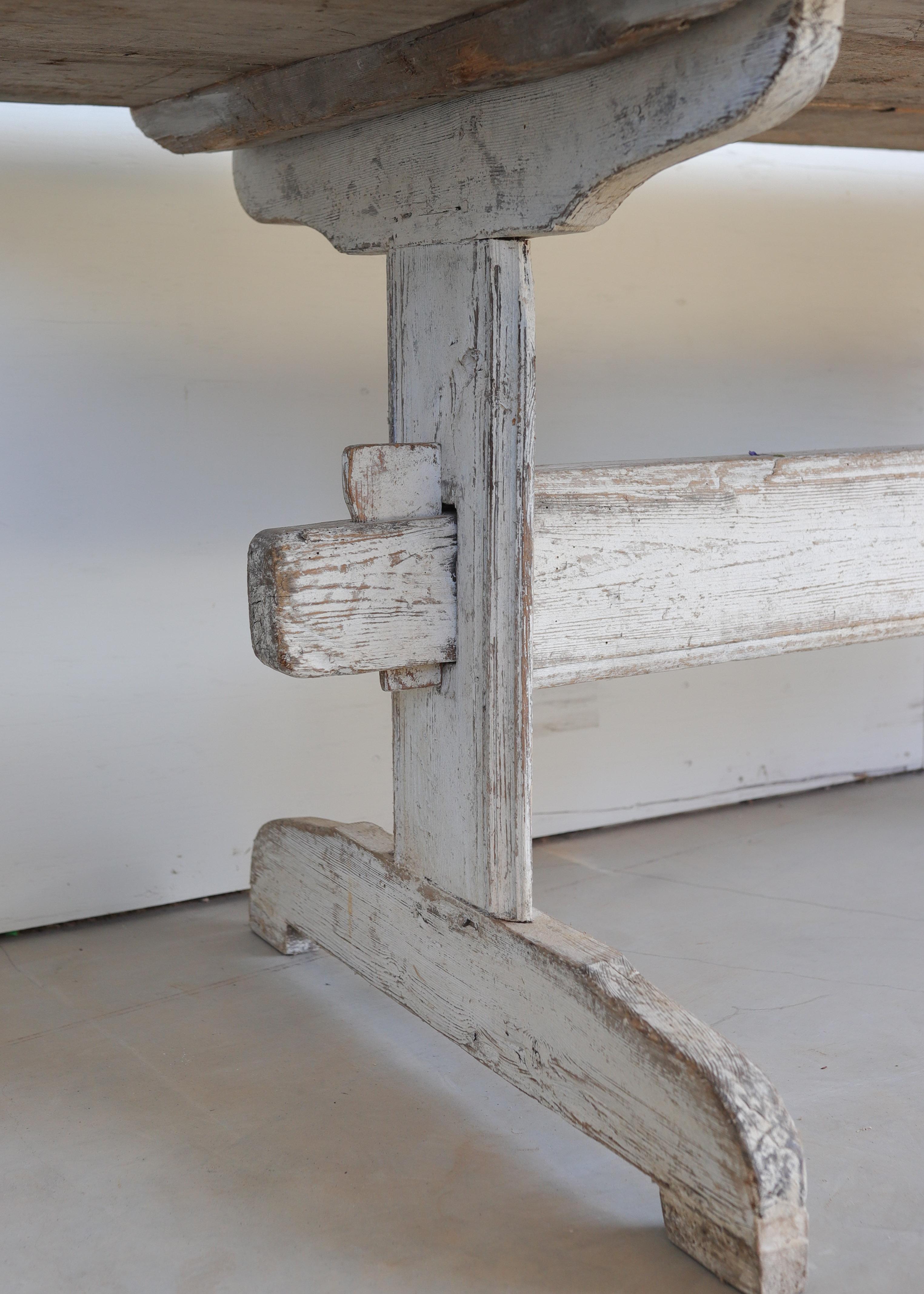 18th c. Swedish Stretcher Table Made from Nordic Pine For Sale 1