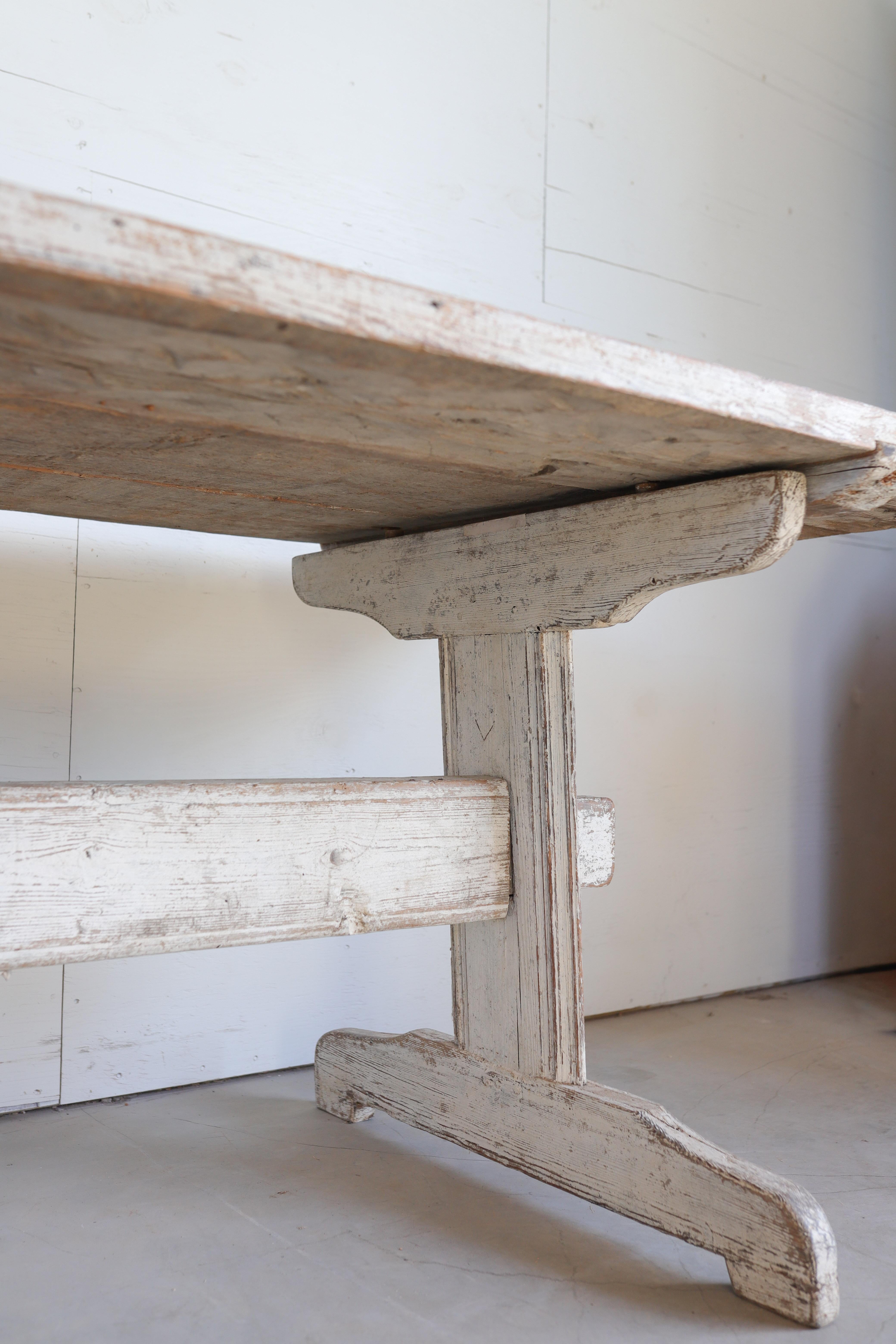 18th c. Swedish Stretcher Table Made from Nordic Pine For Sale 4