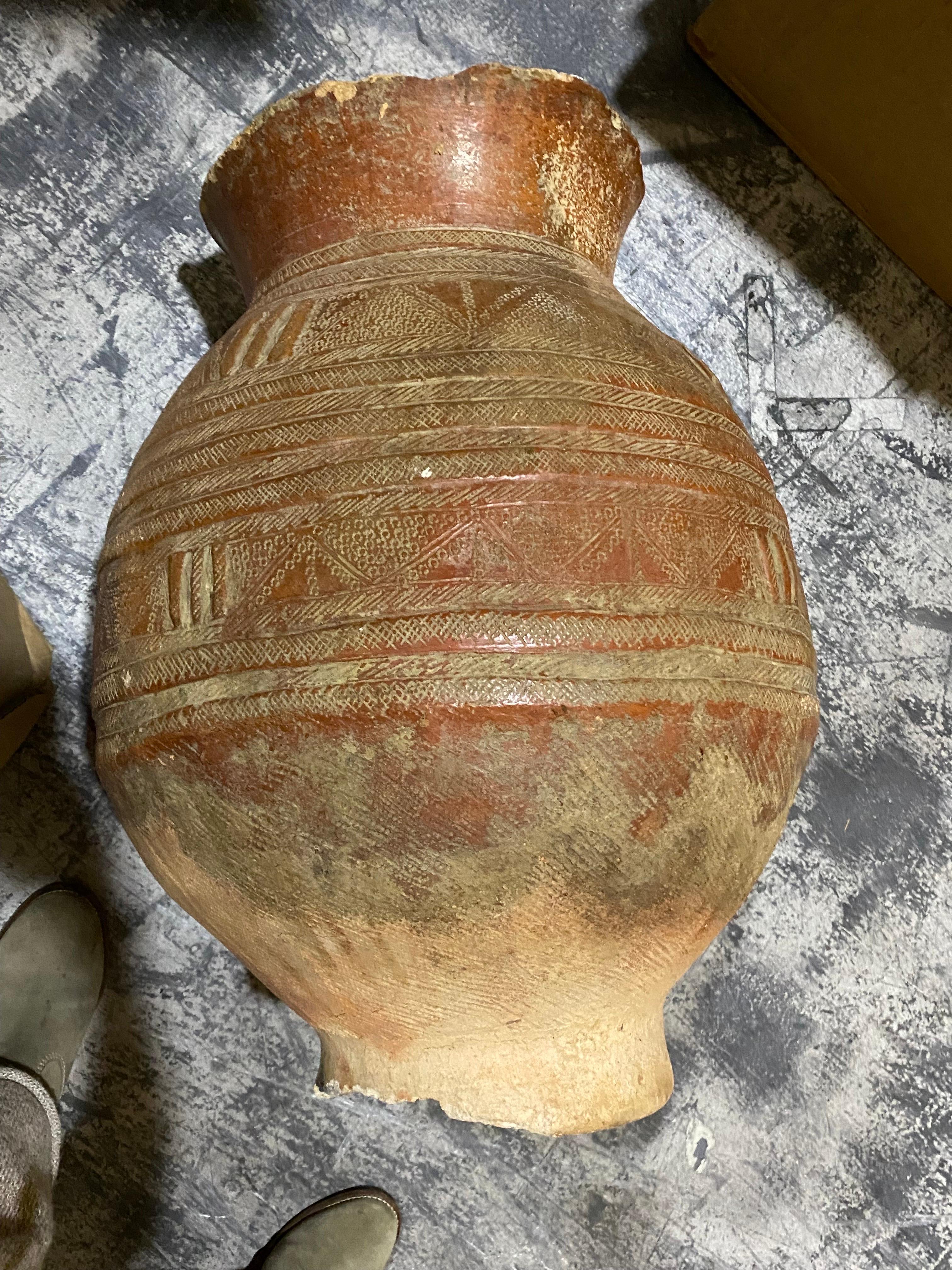 18th C. Terracotta Jar with Incised Design For Sale 9
