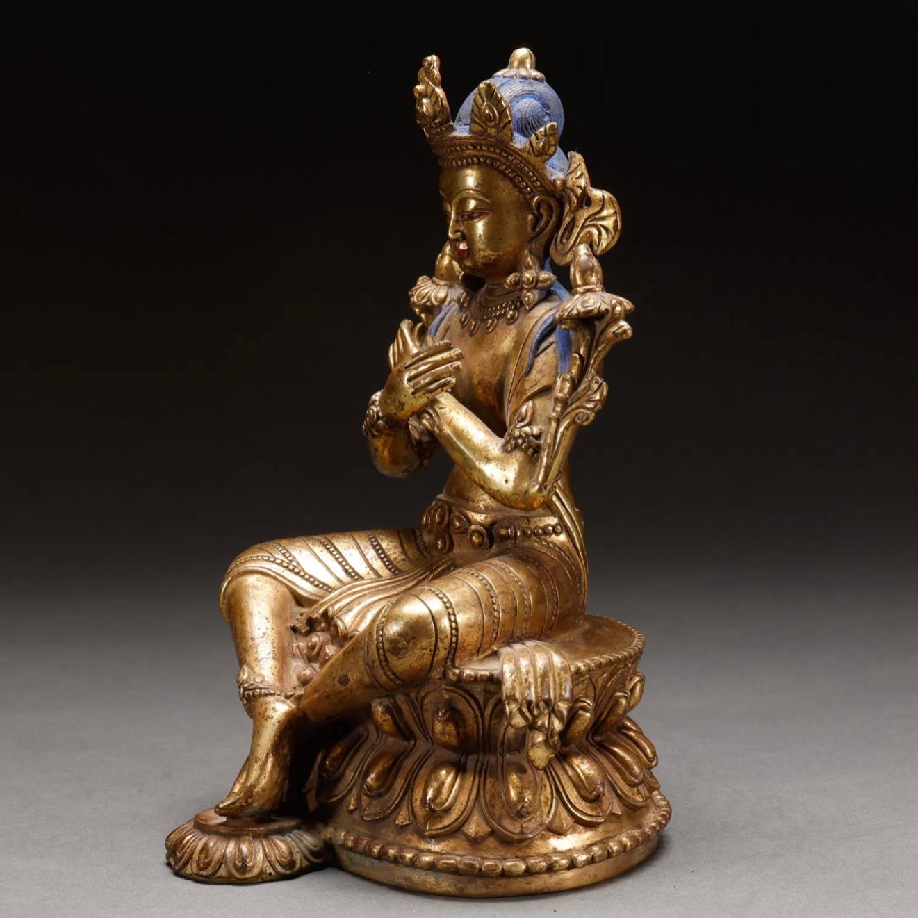 Estatua tibetana de Buda de Tara verde, bronce dorado, s. XVIII Vaciado en venta