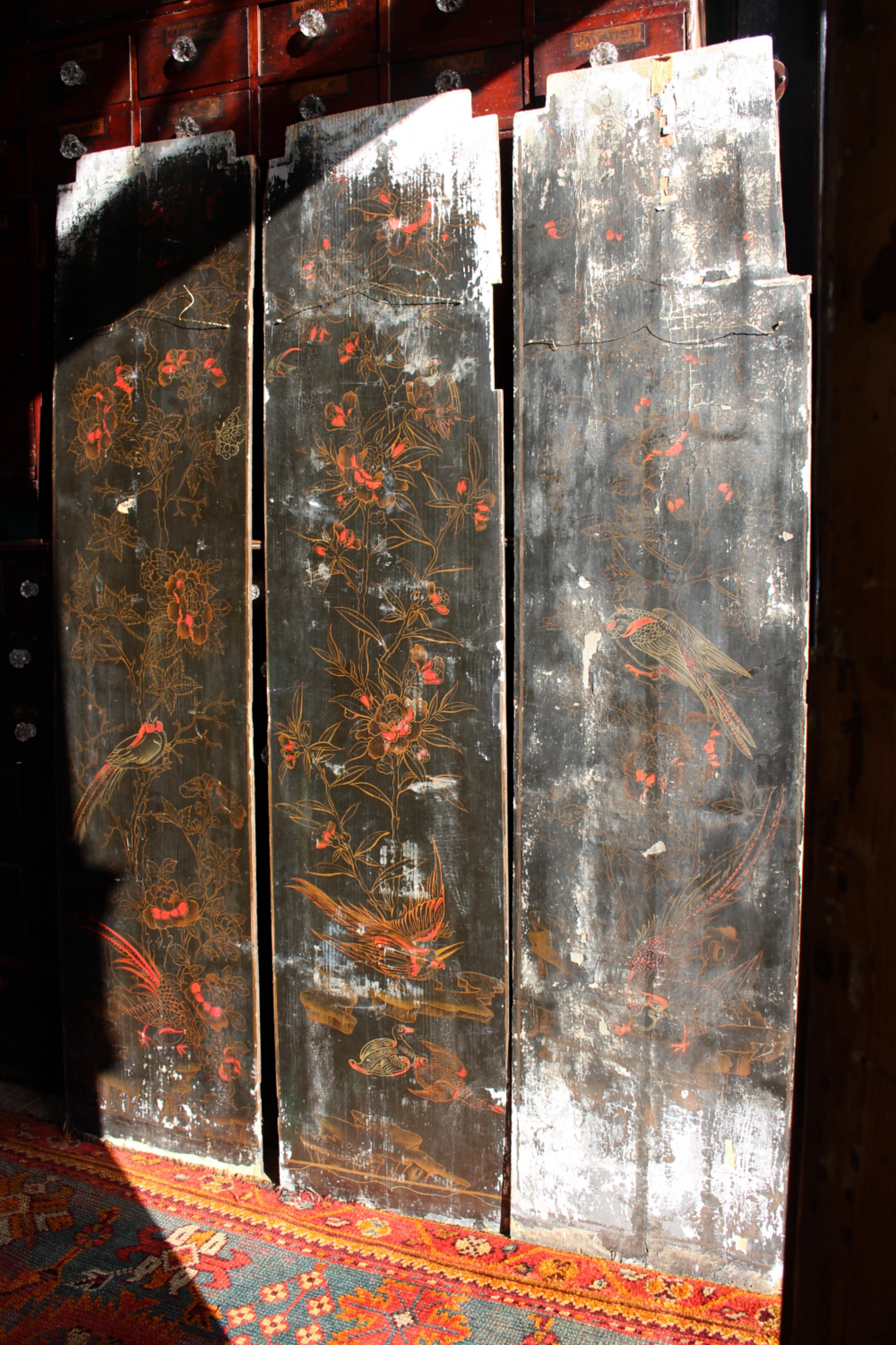 18th C Trio of Large Lacquered Japanned Furniture Panels Faded Grandeur For Sale 13