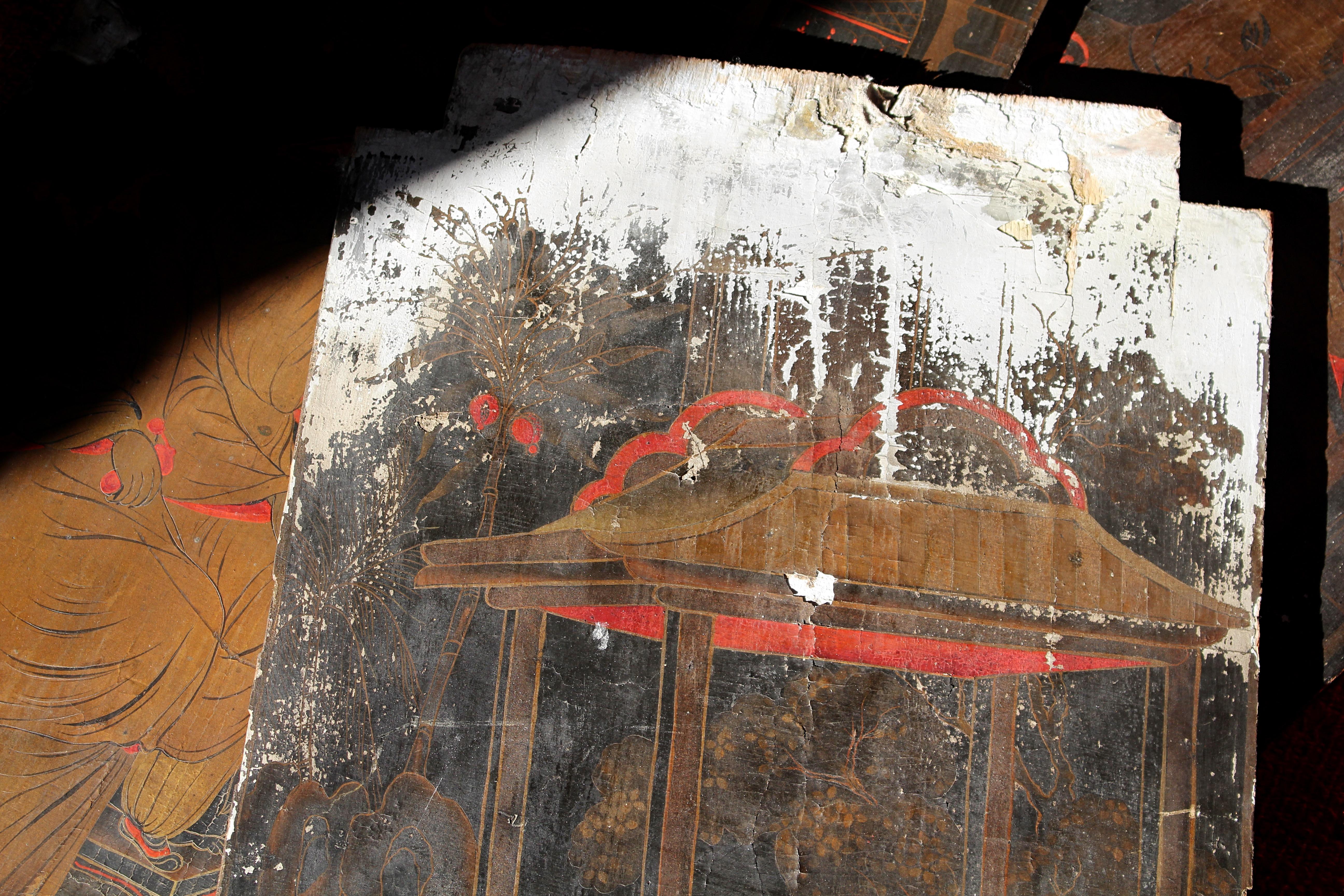 18th C Trio of Large Lacquered Japanned Furniture Panels Faded Grandeur In Fair Condition For Sale In Lowestoft, GB