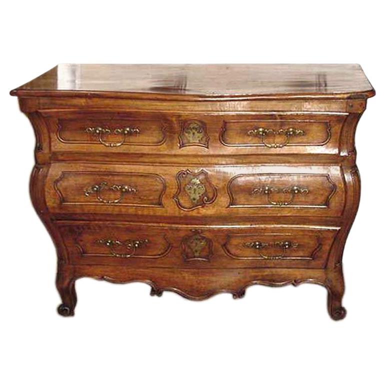 18th c. Walnut Commode For Sale