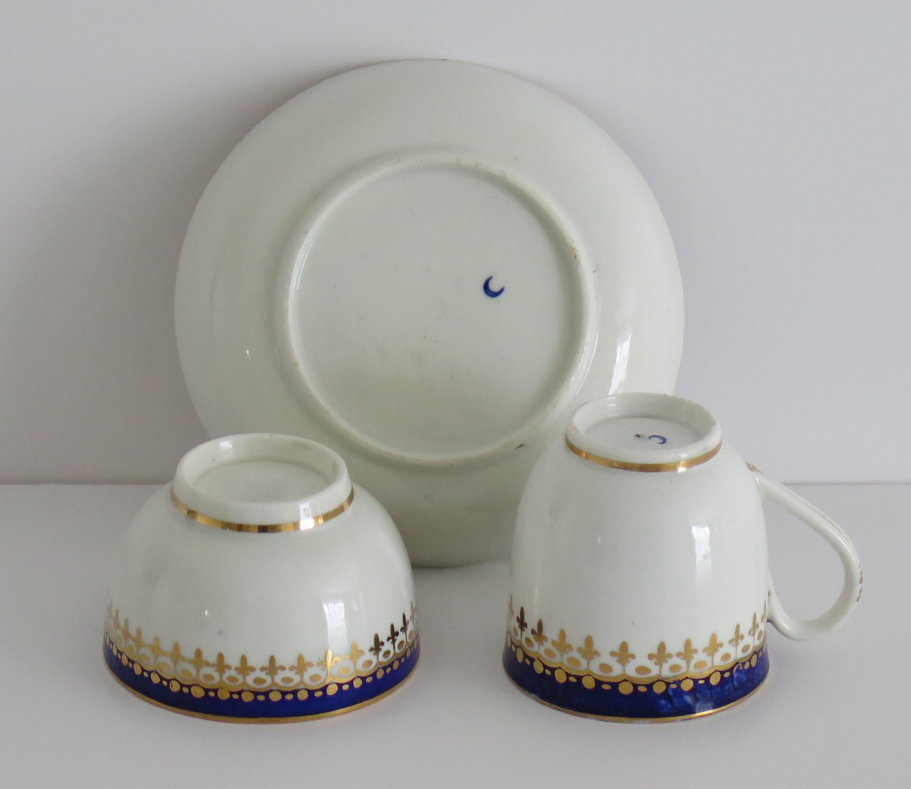 18th C Worcester Porcelain Trio of Coffee Cup Tea Bowl and Saucer, circa 1780 For Sale 7
