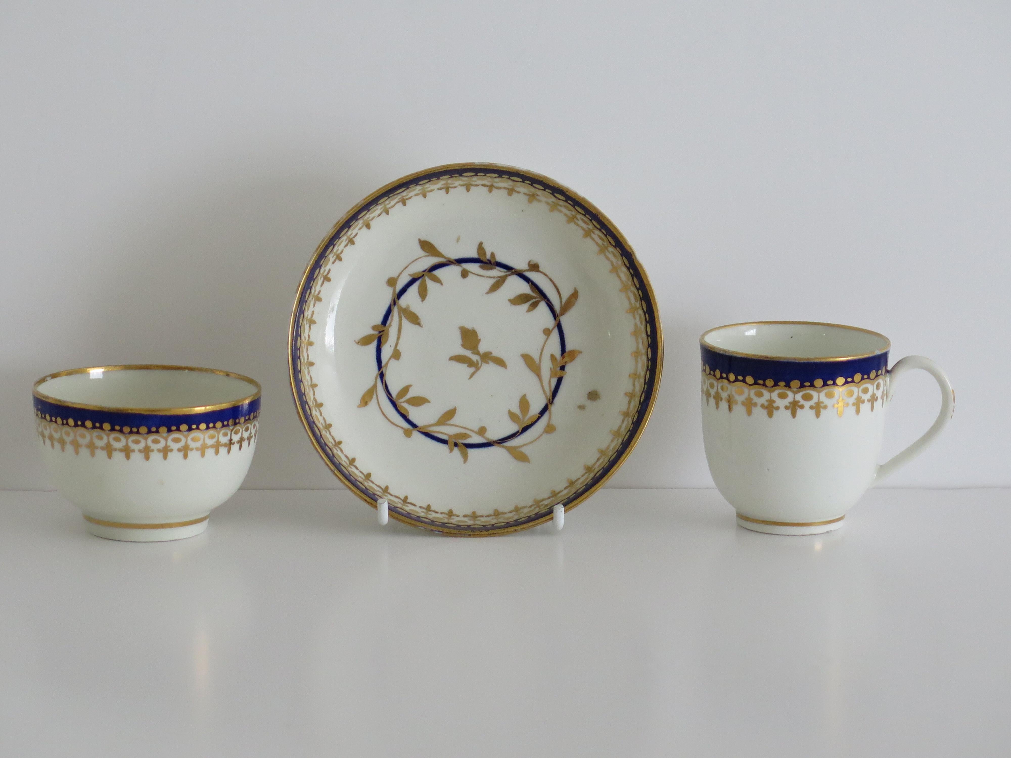 Glazed 18th C Worcester Porcelain Trio of Coffee Cup Tea Bowl and Saucer, circa 1780 For Sale