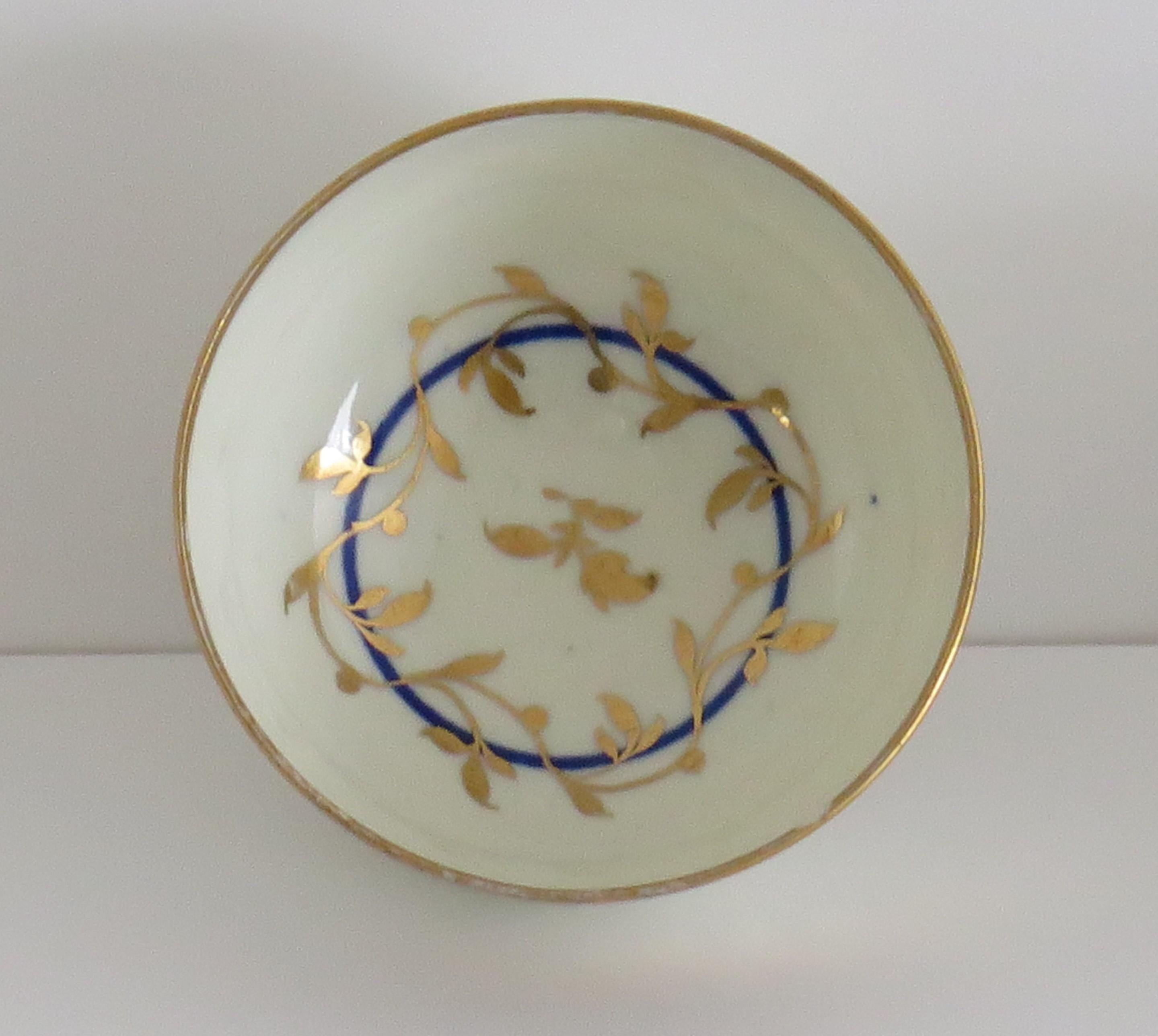 18th C Worcester Porcelain Trio of Coffee Cup Tea Bowl and Saucer, circa 1780 For Sale 1