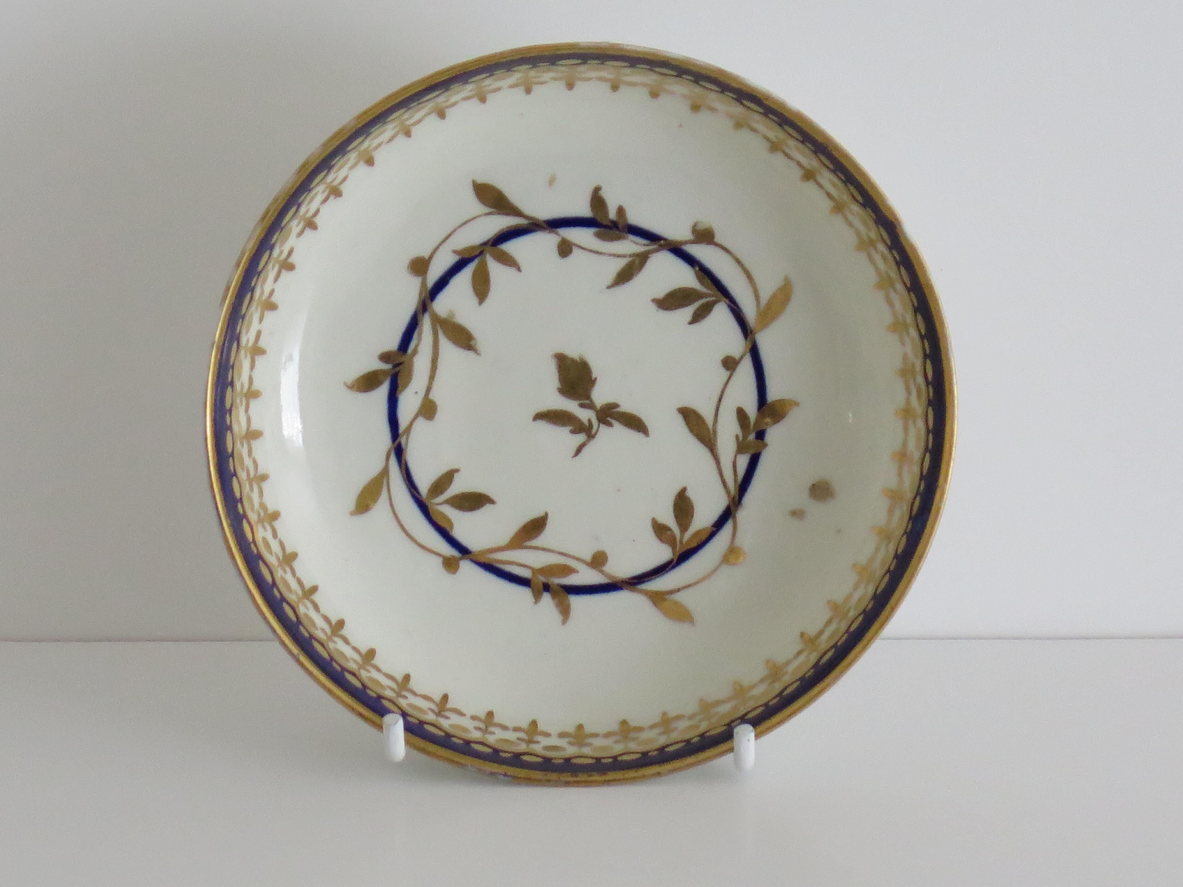 18th C Worcester Porcelain Trio of Coffee Cup Tea Bowl and Saucer, circa 1780 For Sale 2