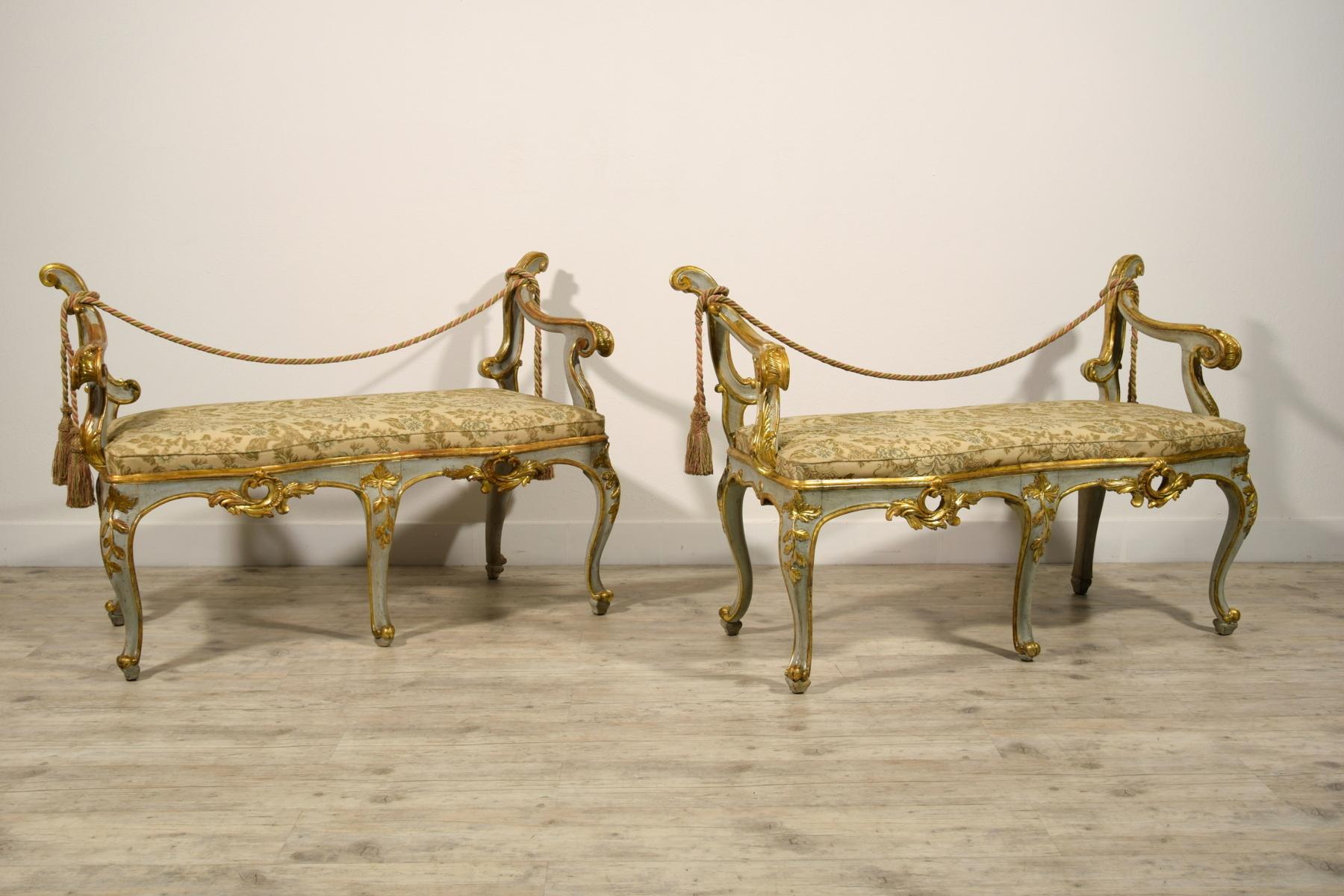Baroque 18e Cen. Paire de  Laqué  Bancs et table centrale laquée 18e en vente