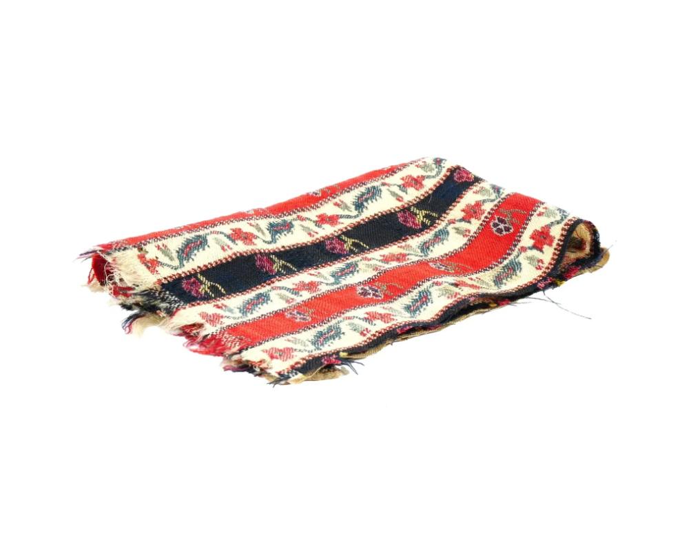 18Th Cen Persian Safavid Dynasty Hand Woven Textile In Good Condition For Sale In New York, NY