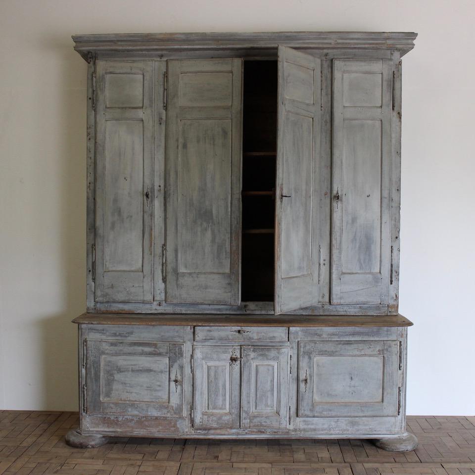 18th Century French Cupboard in Original Paint 7