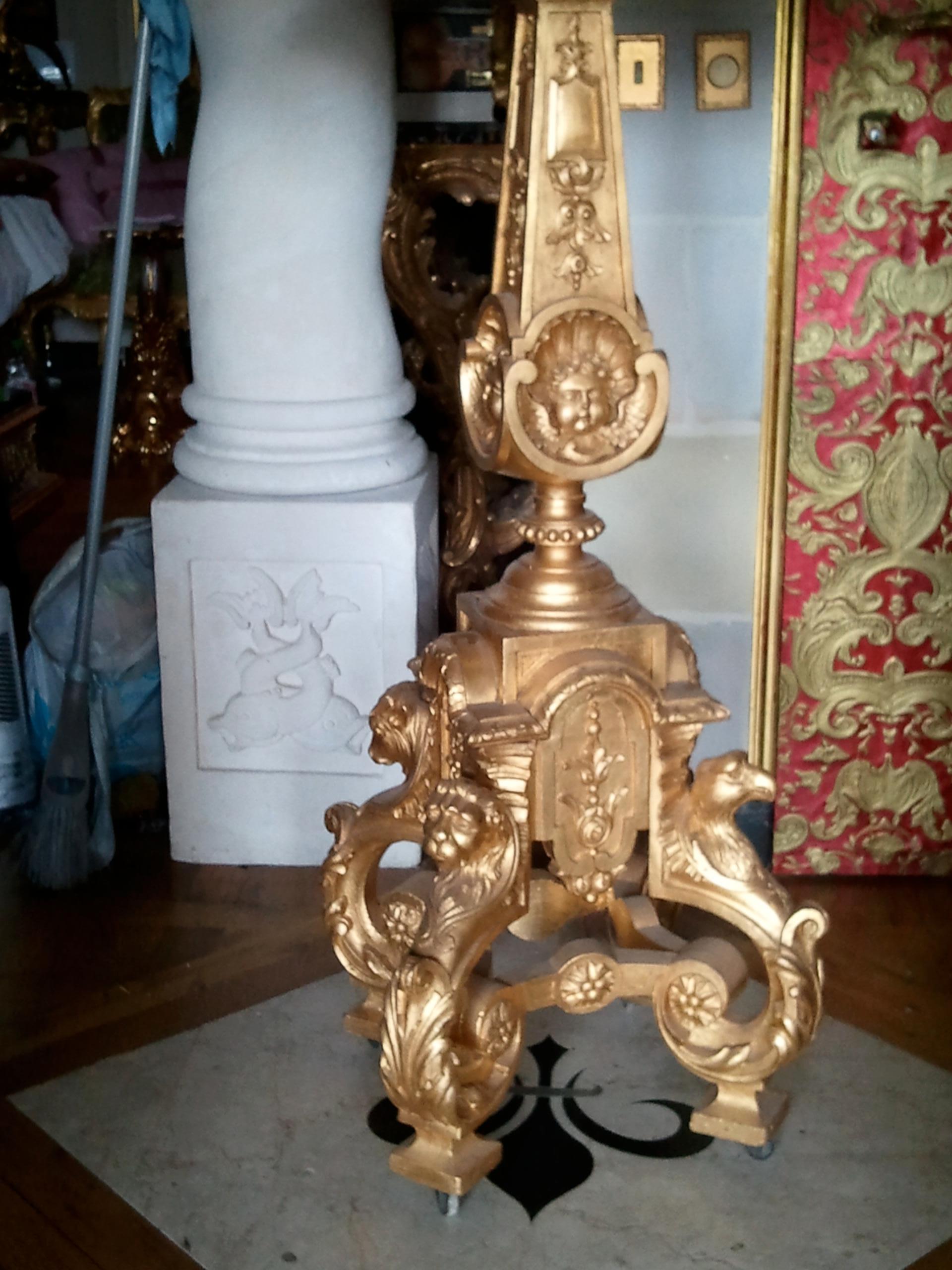 18th Century Louis XV Lectern / Lutrin w Ornate Multiple Carved Heads, Giltwood For Sale 5