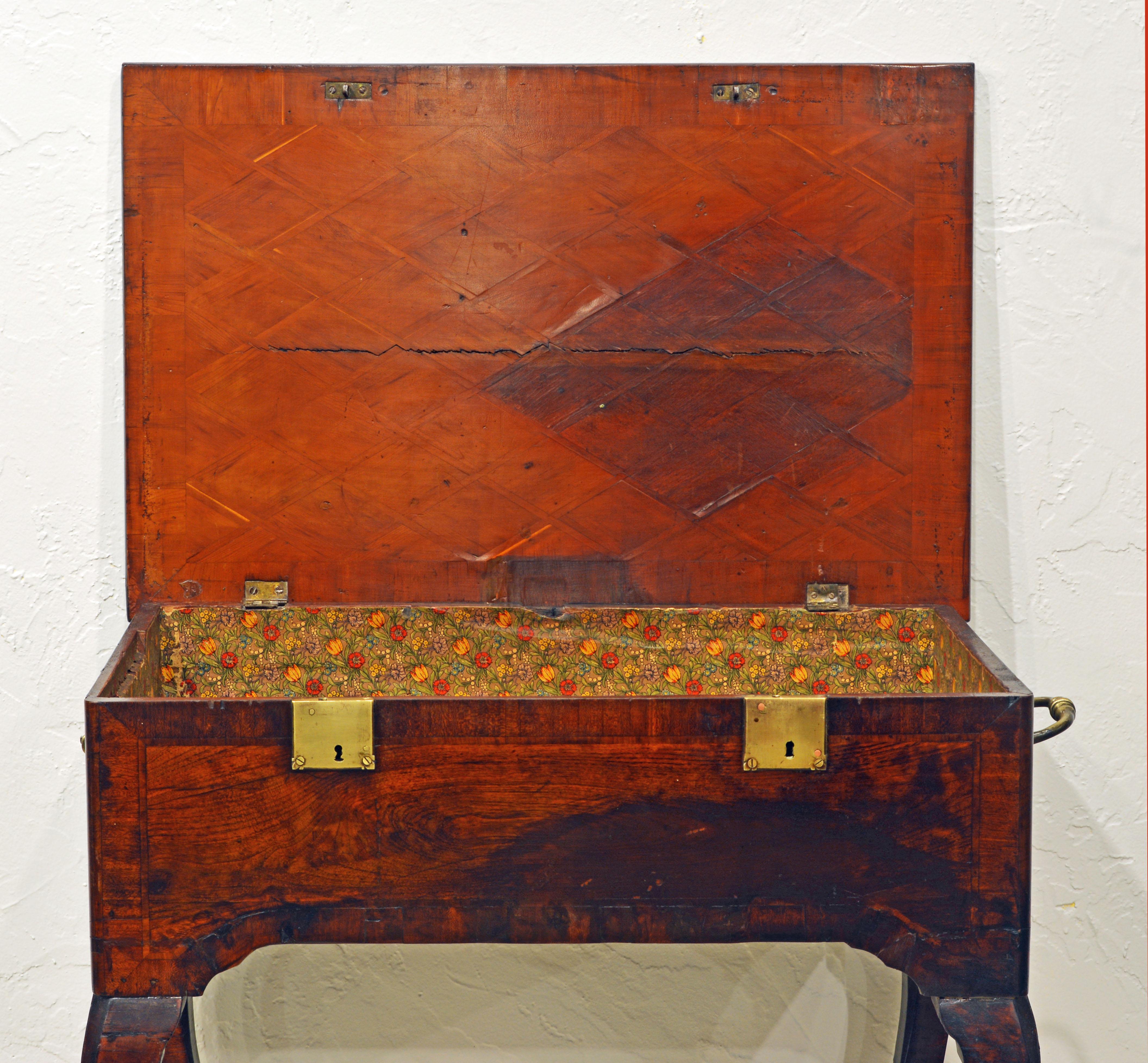 18th Century Spanish Lift Top Inlaid Walnut Compartment Side Table In Good Condition In Ft. Lauderdale, FL