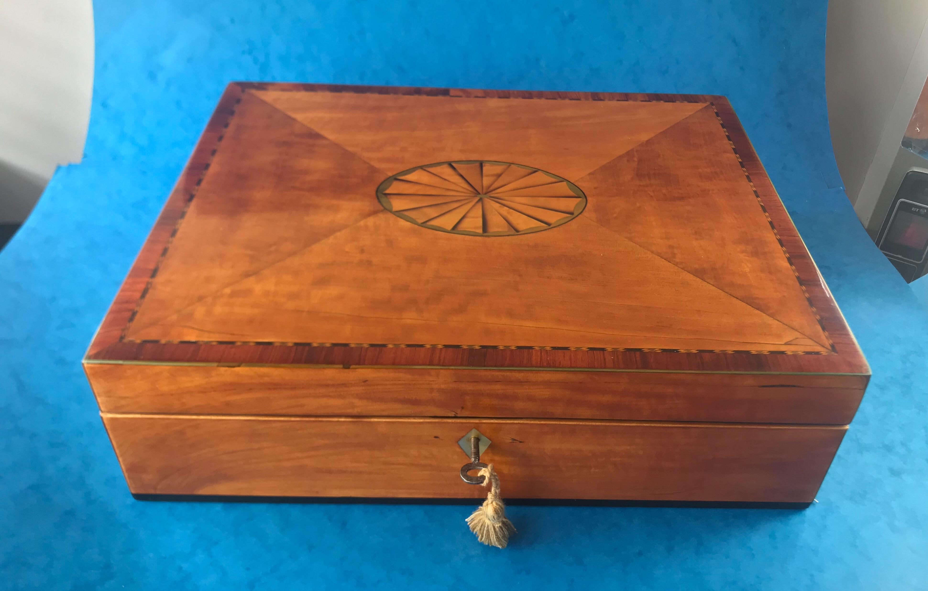 Cross-Banded 18th Century 1780 Satinwood Jewellery Box