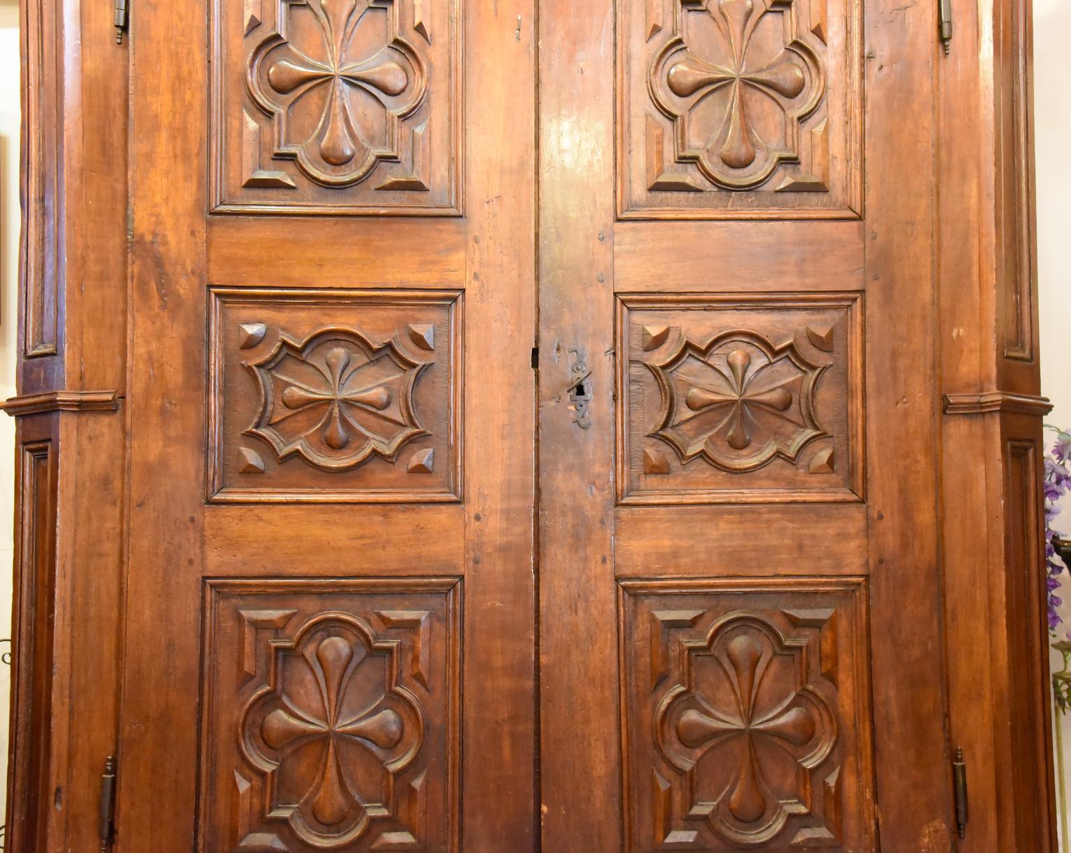 18th Century, 2-Piece Wardrobe in Brown Poplar, Northern Italy, 1700s For Sale 1