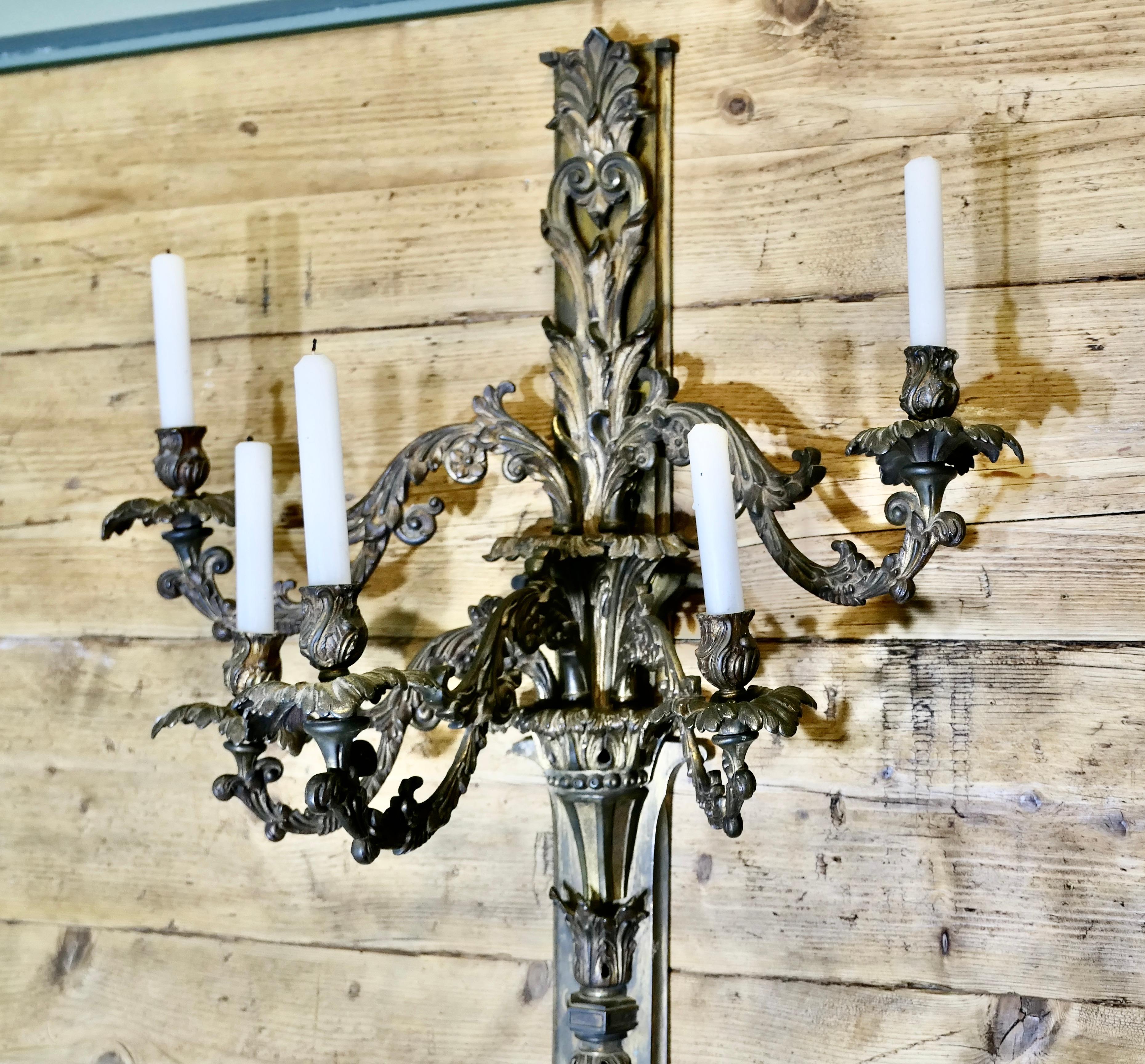 Candelabro de pared de 5 brazos del siglo XVIII en venta 8