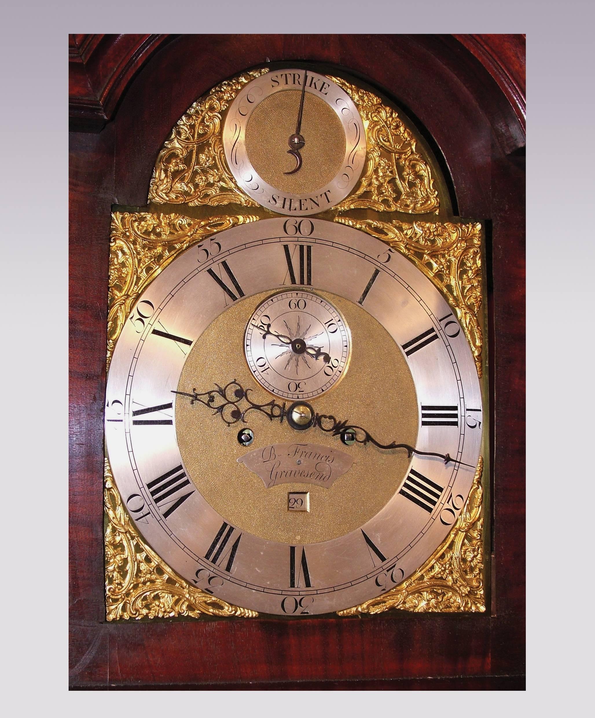 George III Horloge de 8 jours en acajou du 18e siècle avec boîtier long, par B. Francis de Gravesend en vente