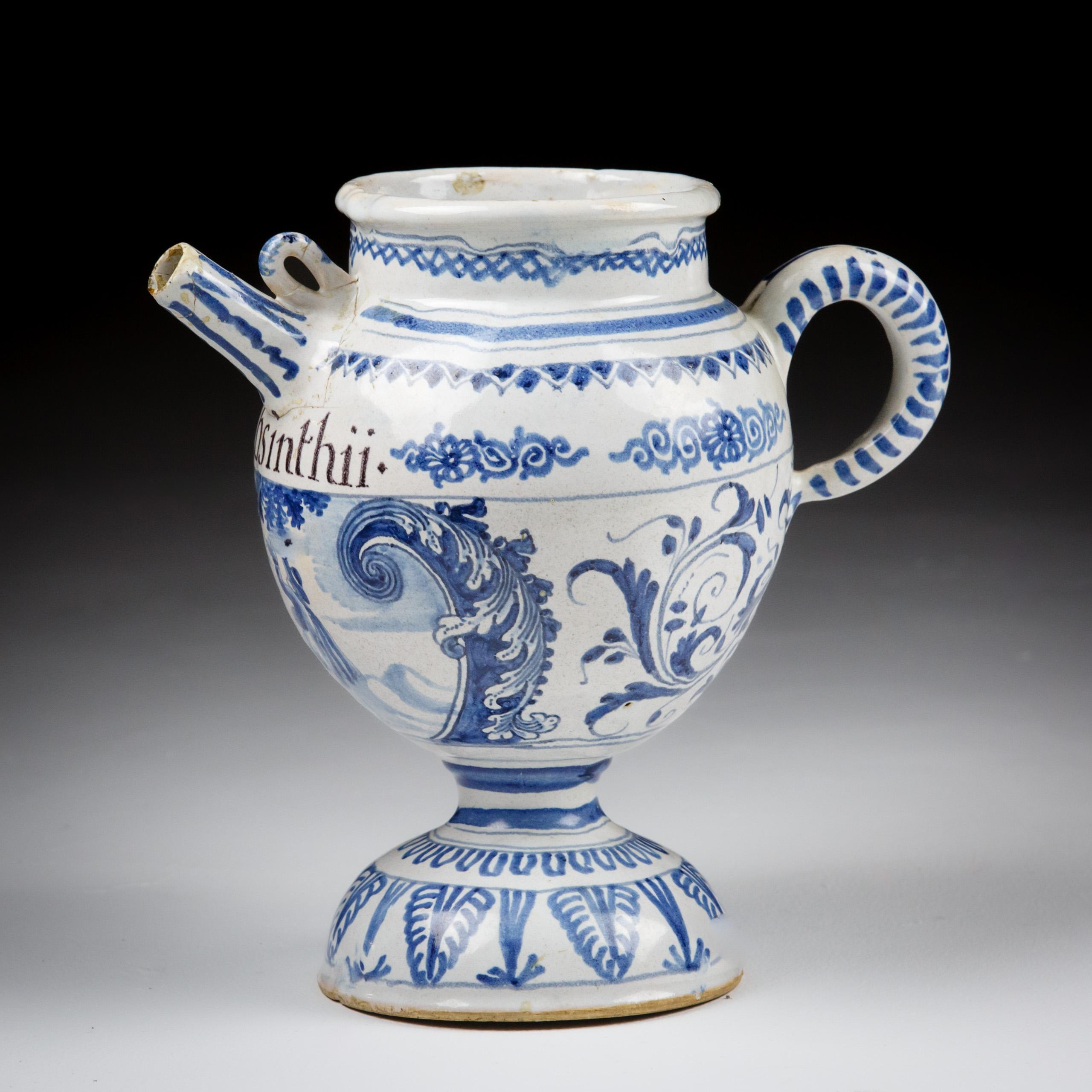 Infuso di assenzio del XVIII secolo Albarello o barattolo di droga umida,

Interessante vaso raro.

Riparazioni storiche.

Circa 1760.