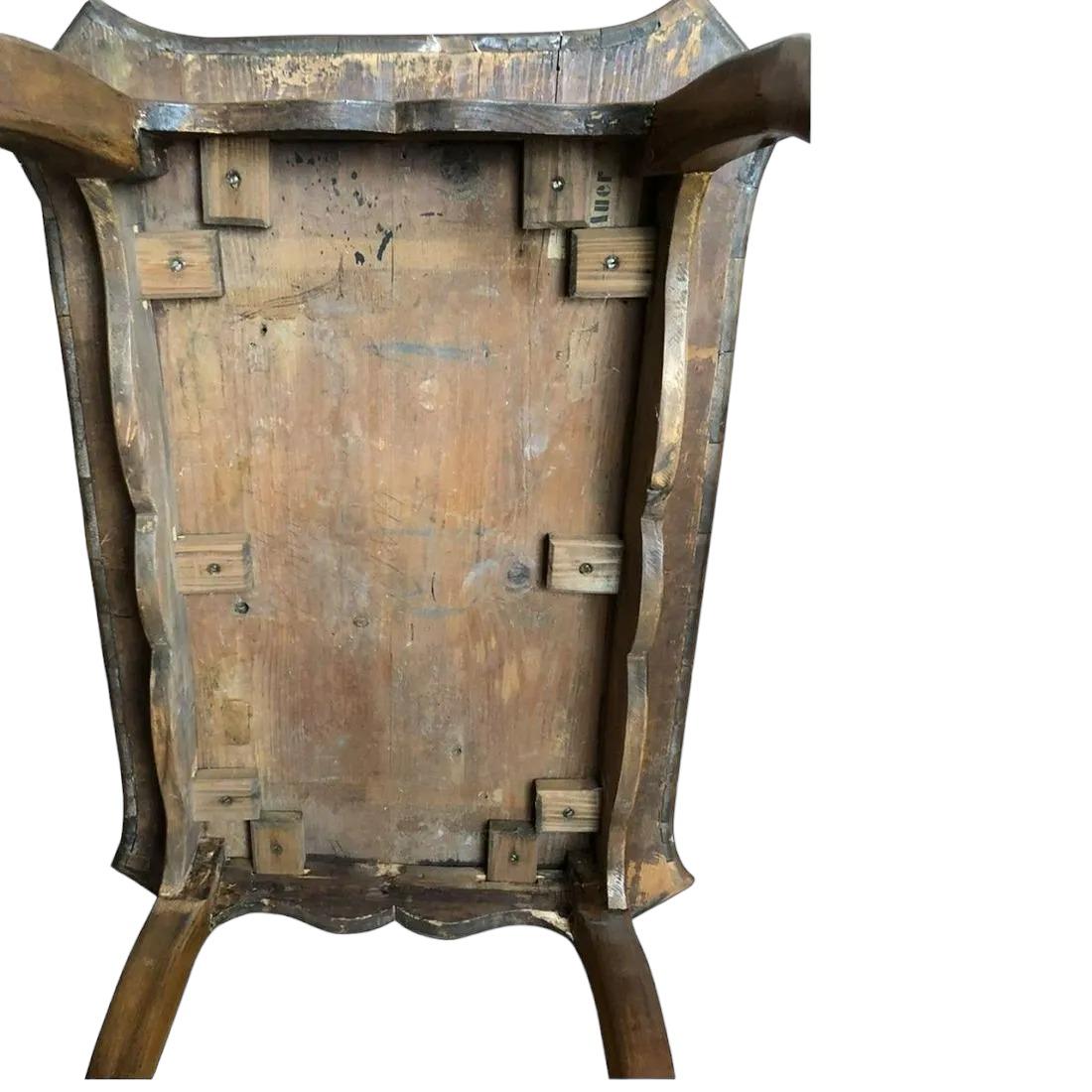 Table en noyer incrusté Adams et Eve du XVIIIe siècle, allemande Bon état - En vente à Pasadena, CA