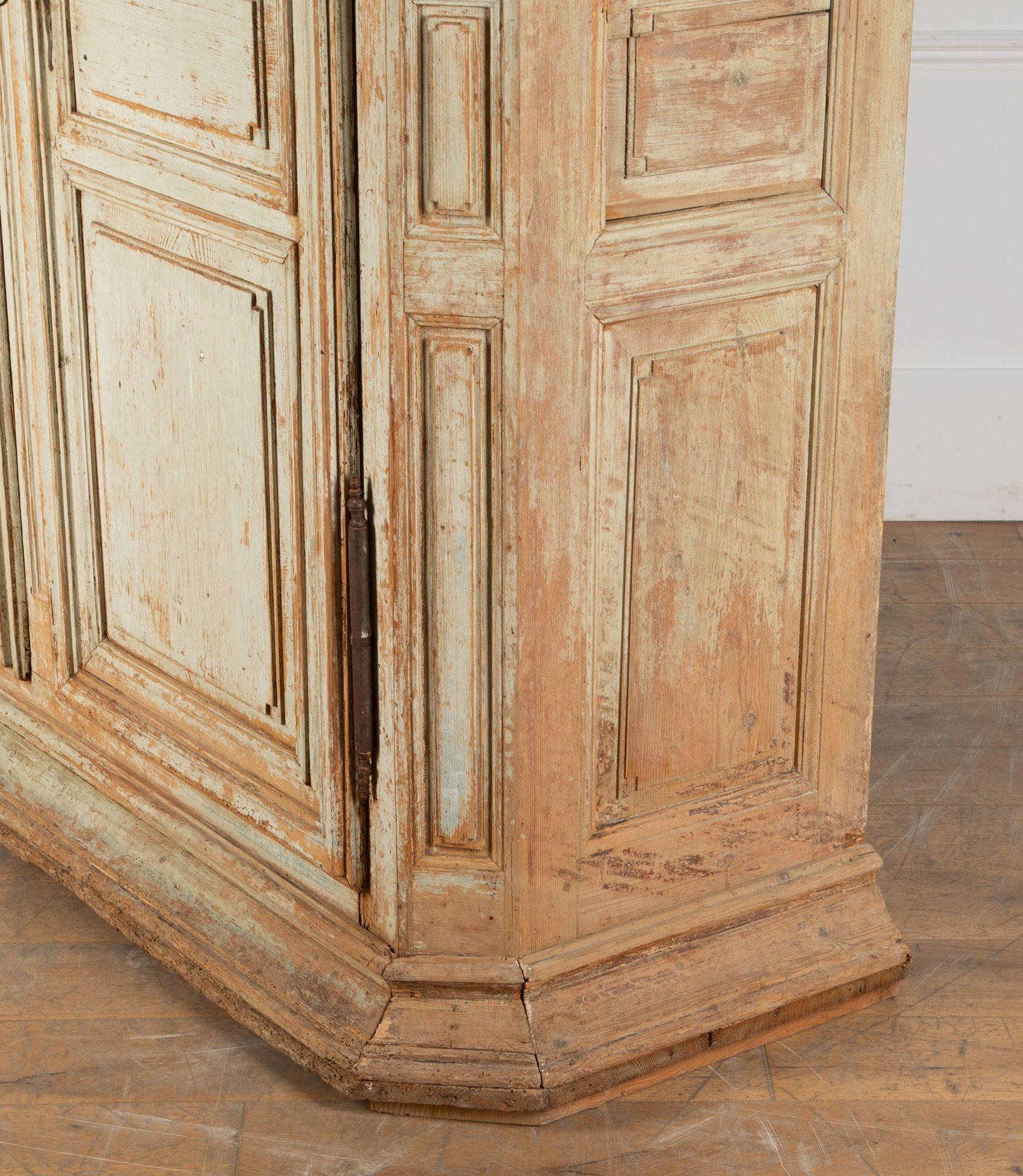 Armoire alsacienne du XVIIIe siècle 3