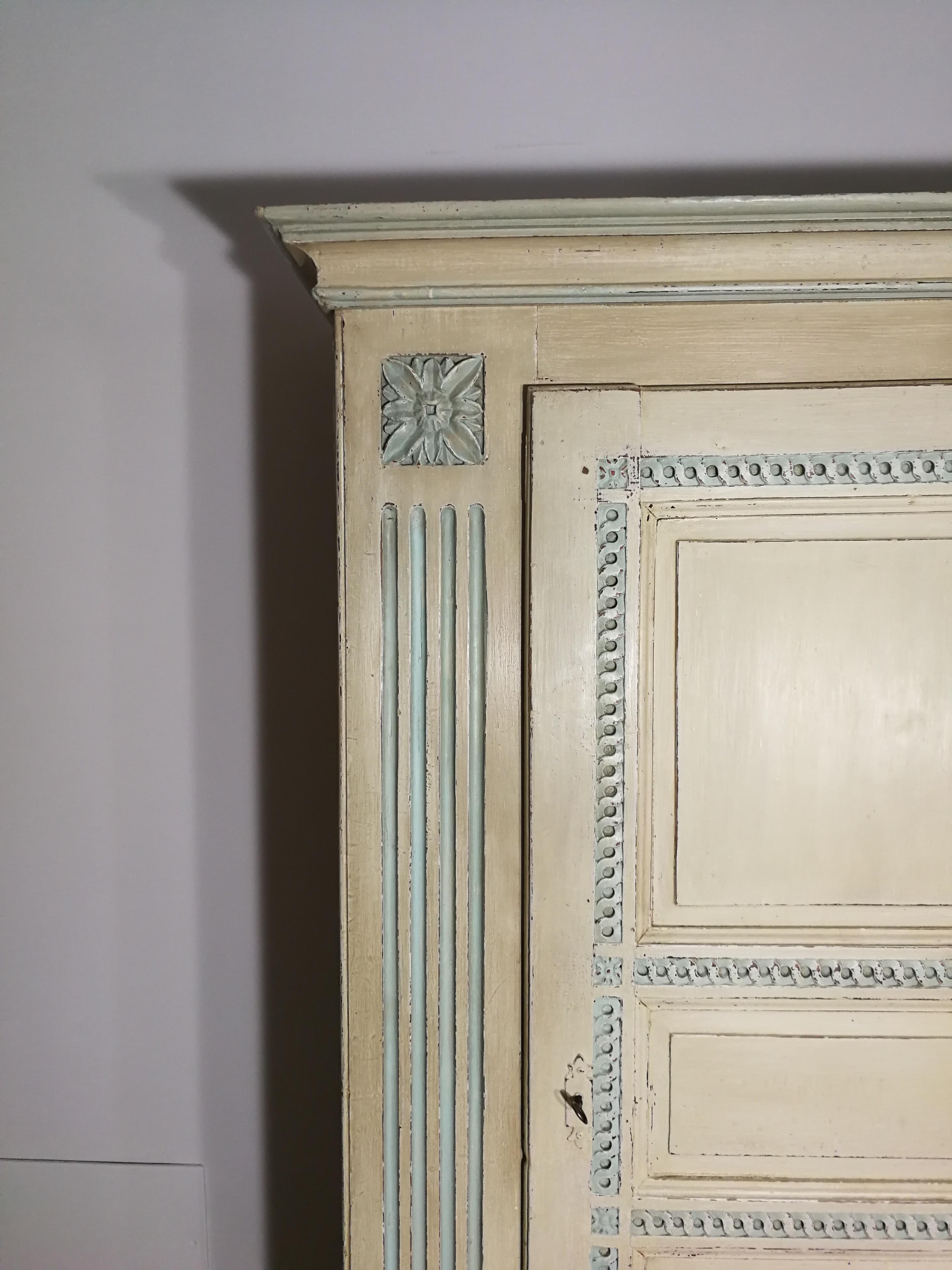 Neoclassical 18th Century Alsace French Bonnetière