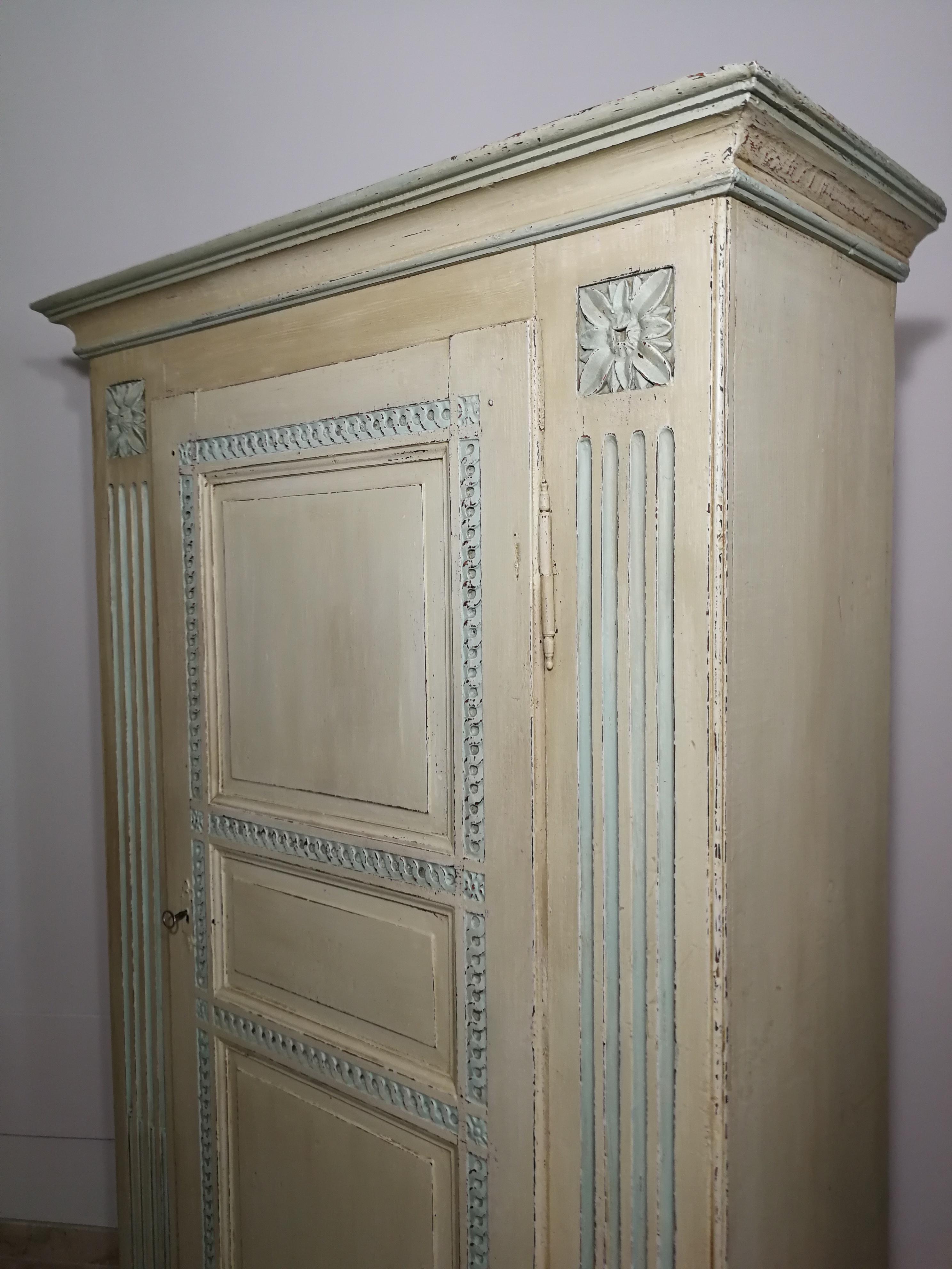 18th Century Alsace French Bonnetière In Good Condition In Tricase, Italia