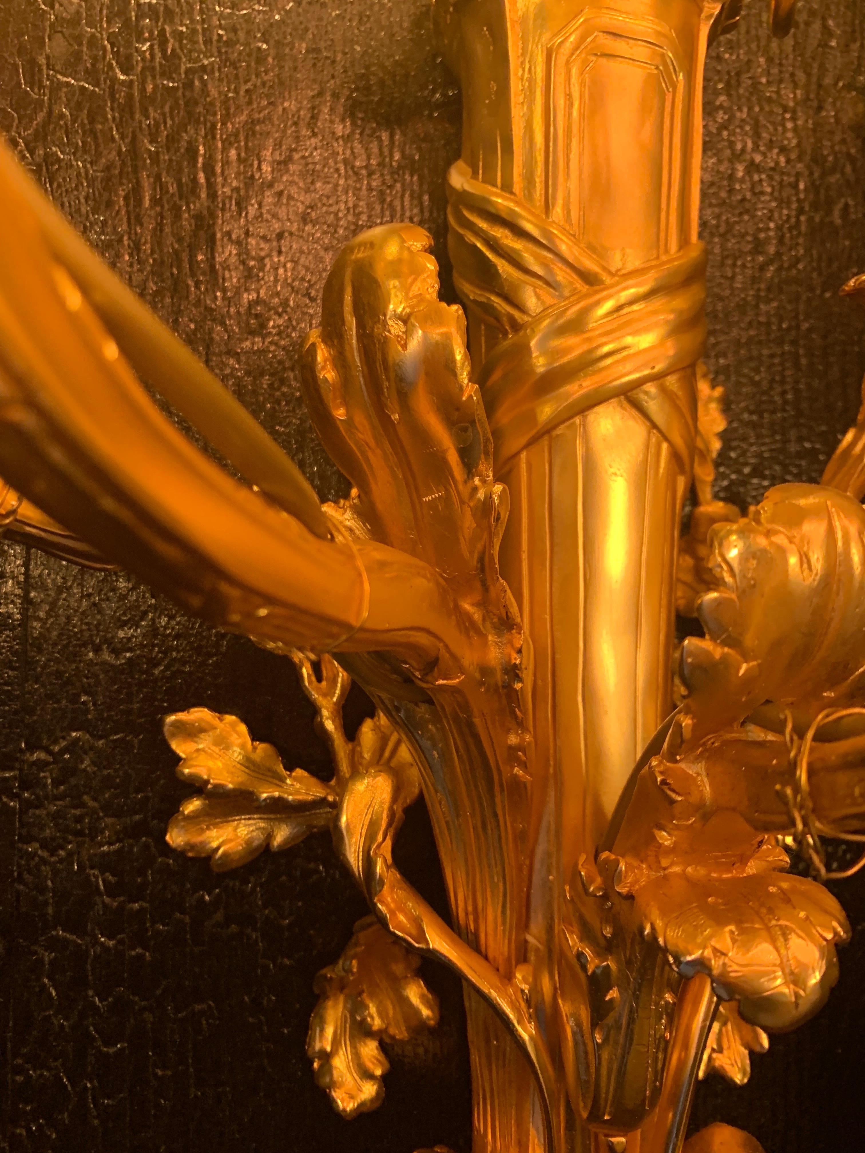 Ambassade-Wandleuchte aus dem 18. Jahrhundert mit 5 Lichtern aus vergoldeter Bronze im Zustand „Hervorragend“ im Angebot in SAINT-OUEN-SUR-SEINE, FR