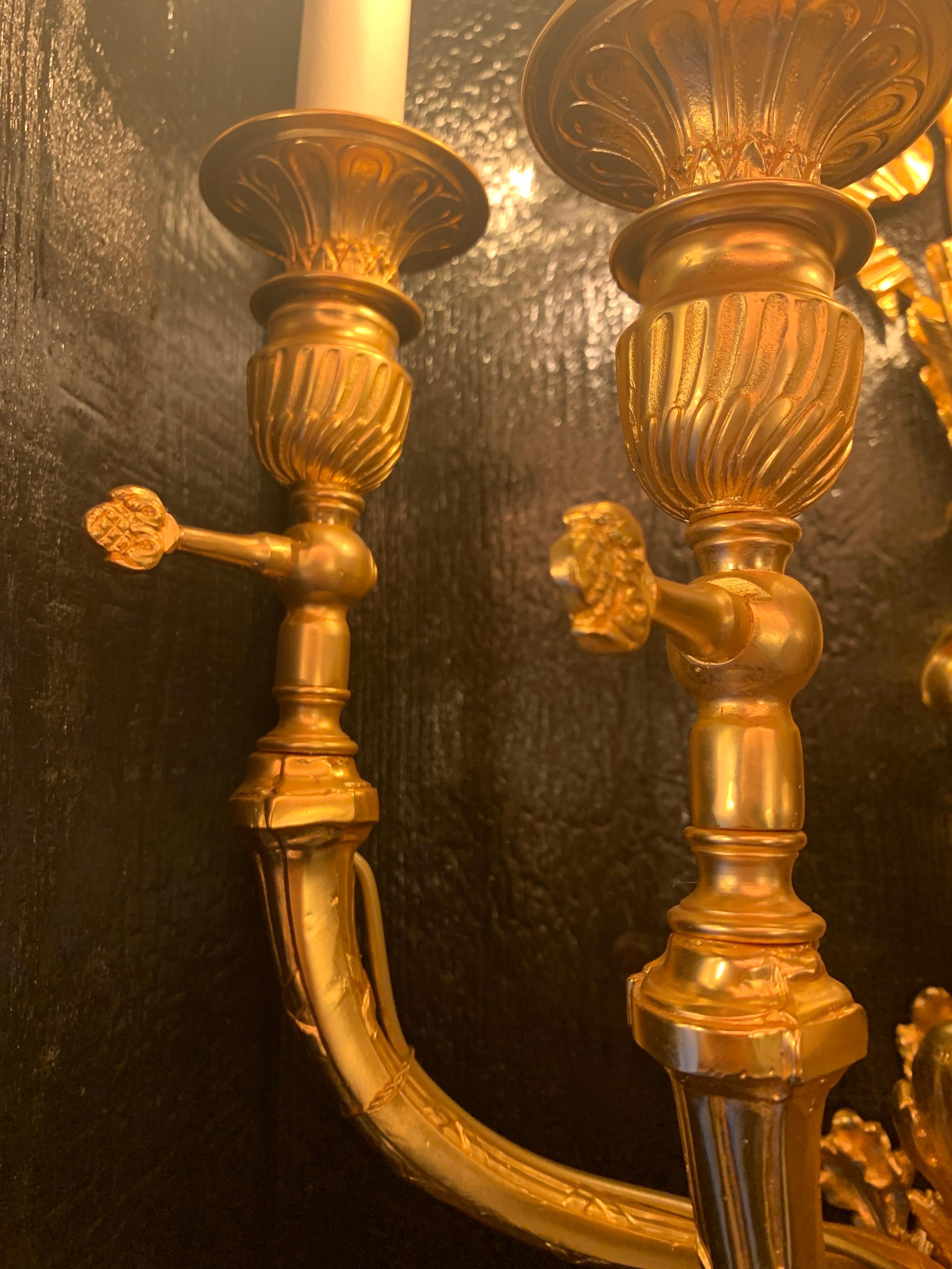 18th Century and Earlier 18th Century Ambassade Wall Lamp with 5 Lights in Gilted Bronze For Sale