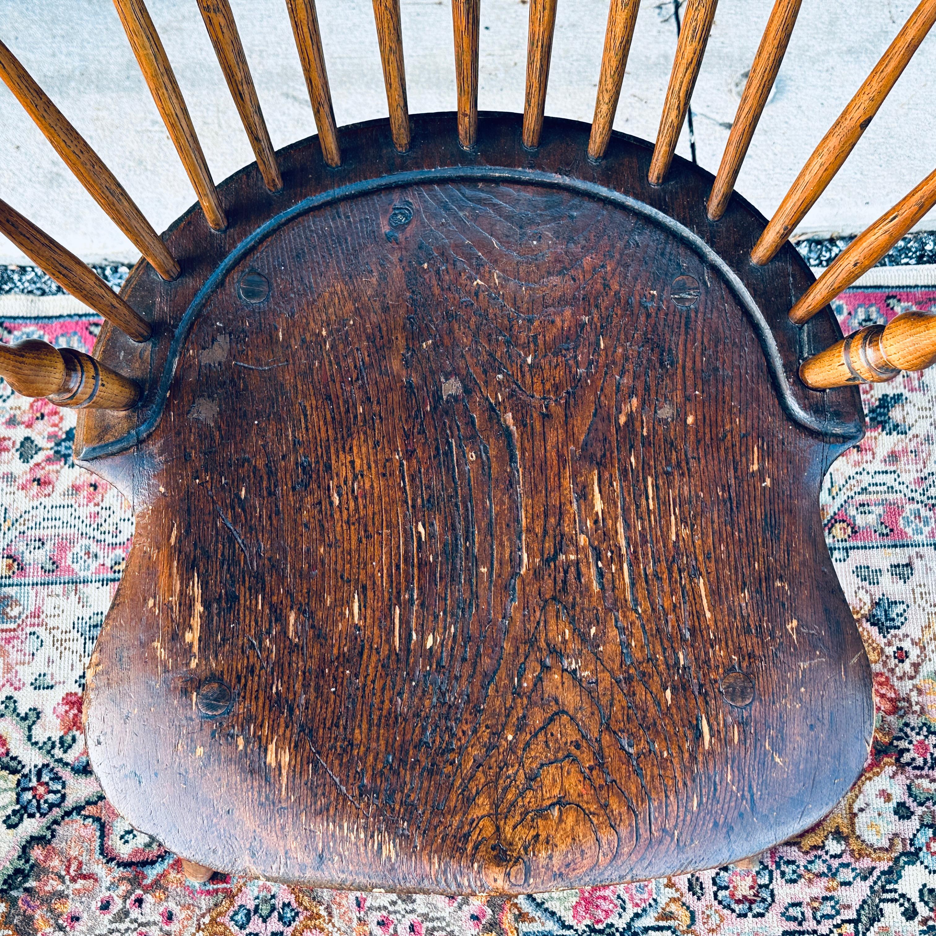 American Colonial 18th Century American Antique Continuous Arm Windsor Chair
