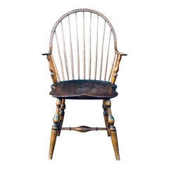 18th Century American Antique Continuous Arm Windsor Chair