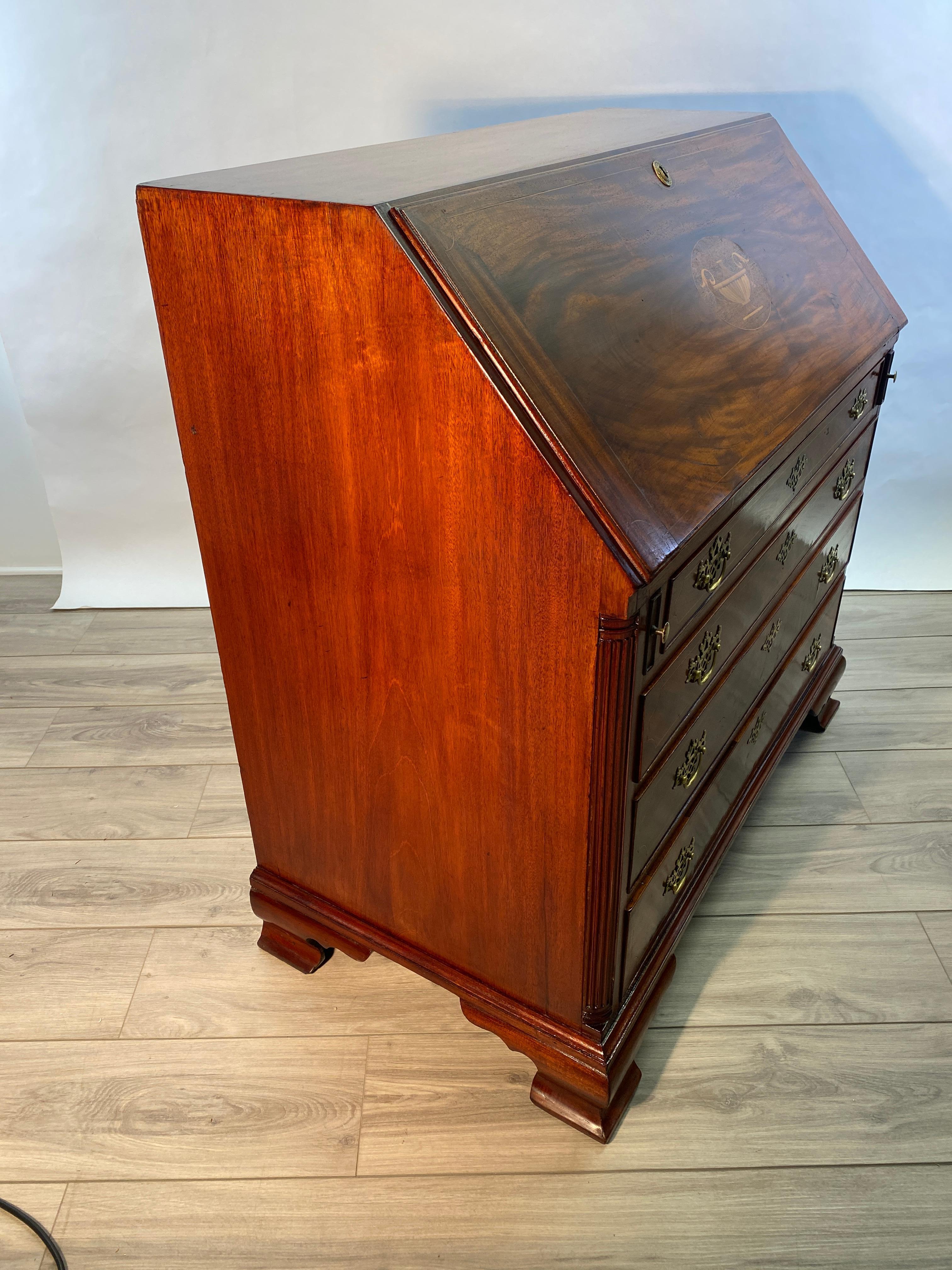 18th Century American Chippendale Slant Front Bureau Desk Washington D.C. 8