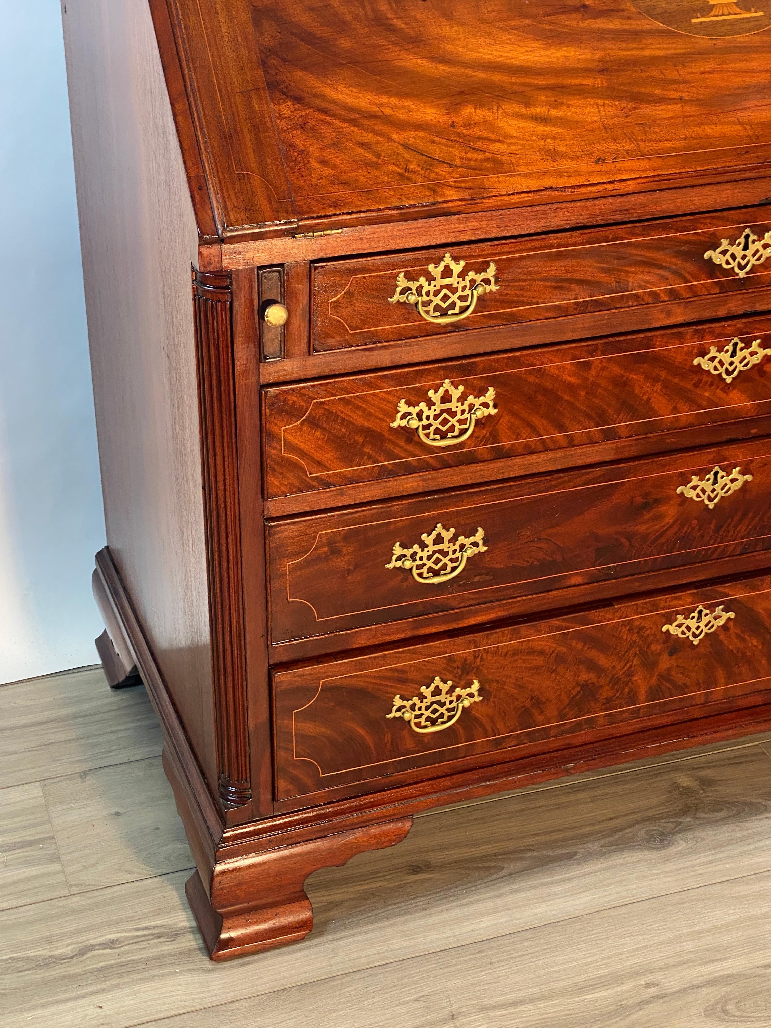 Impressive late 18th century Mahogany American Chippendale slant front desk acquired from a historical property in Washington D.C. 
The interior is fitted with pigeonholes and drawers. One centre door opens to reveal two additional drawers and one