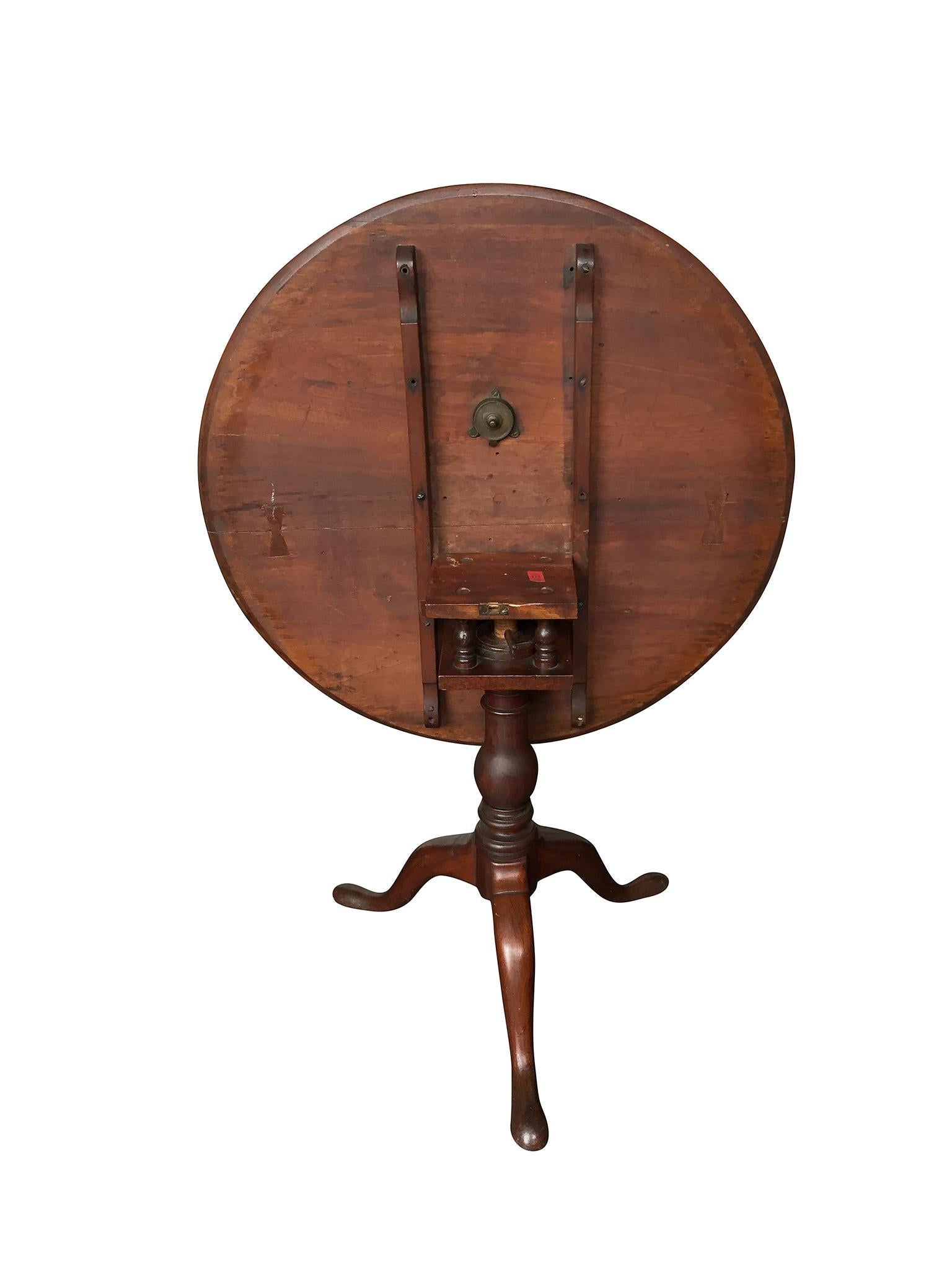 18th Century American Chippendale Tilt-Top Tea Table In Good Condition In New York, NY